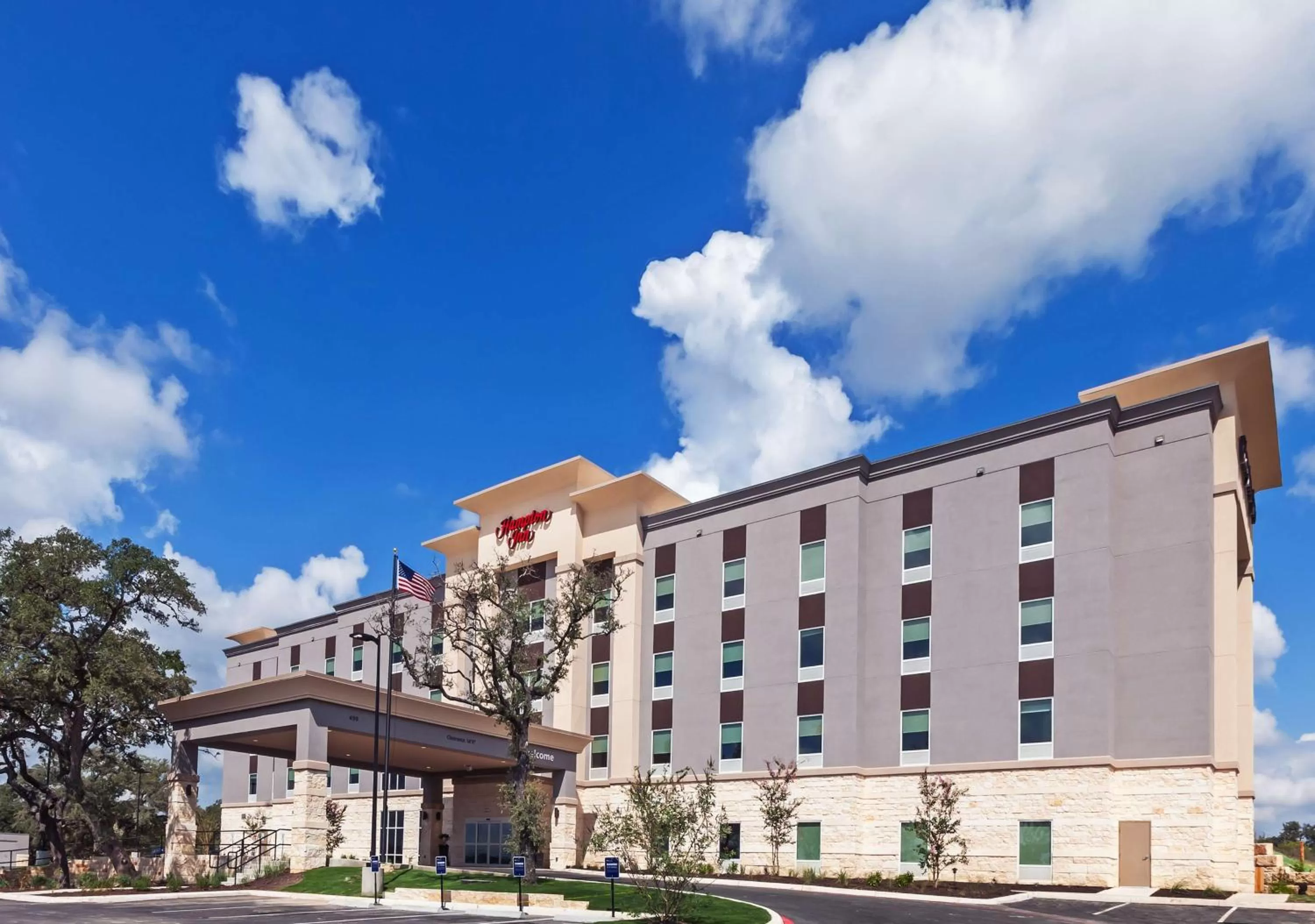 Property building in Hampton Inn By Hilton Bulverde Texas Hill Country