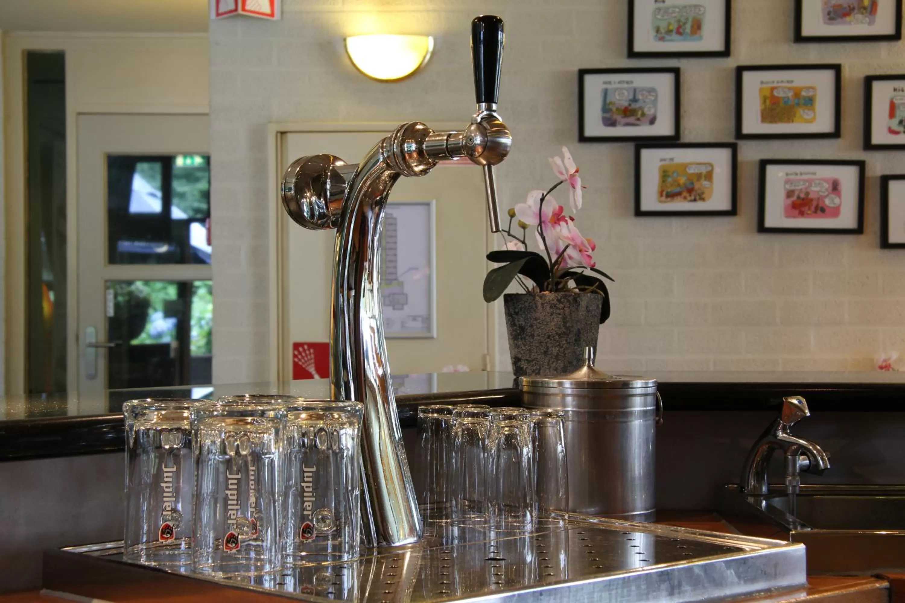 Lounge or bar in Bastion Hotel Heerlen