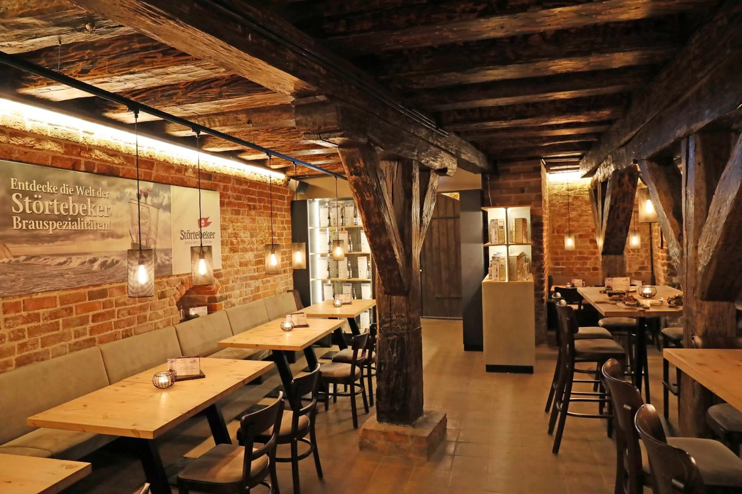 Lounge or bar in Romantik Hotel Scheelehof Stralsund