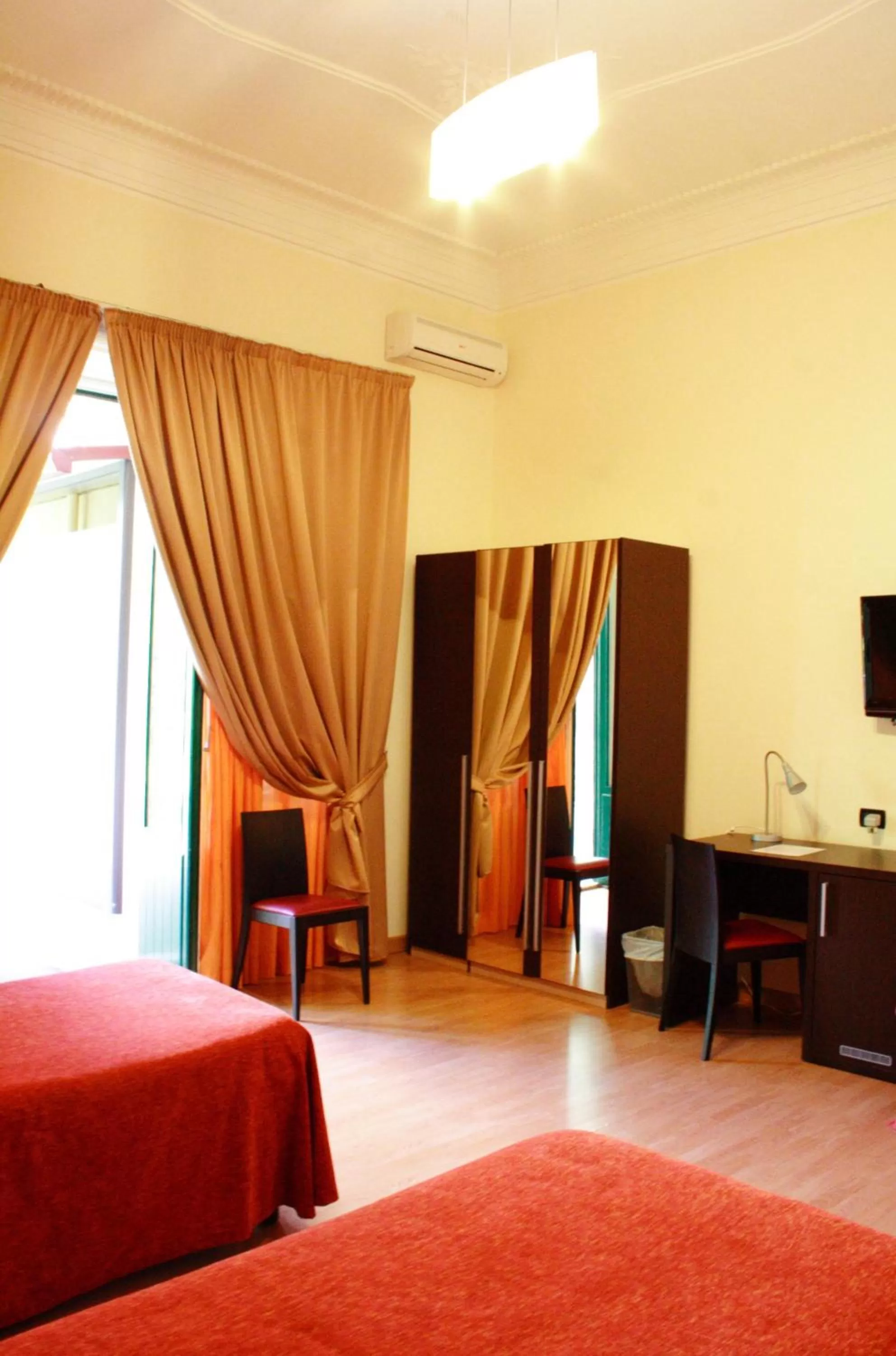 Bed in San Max Hotel