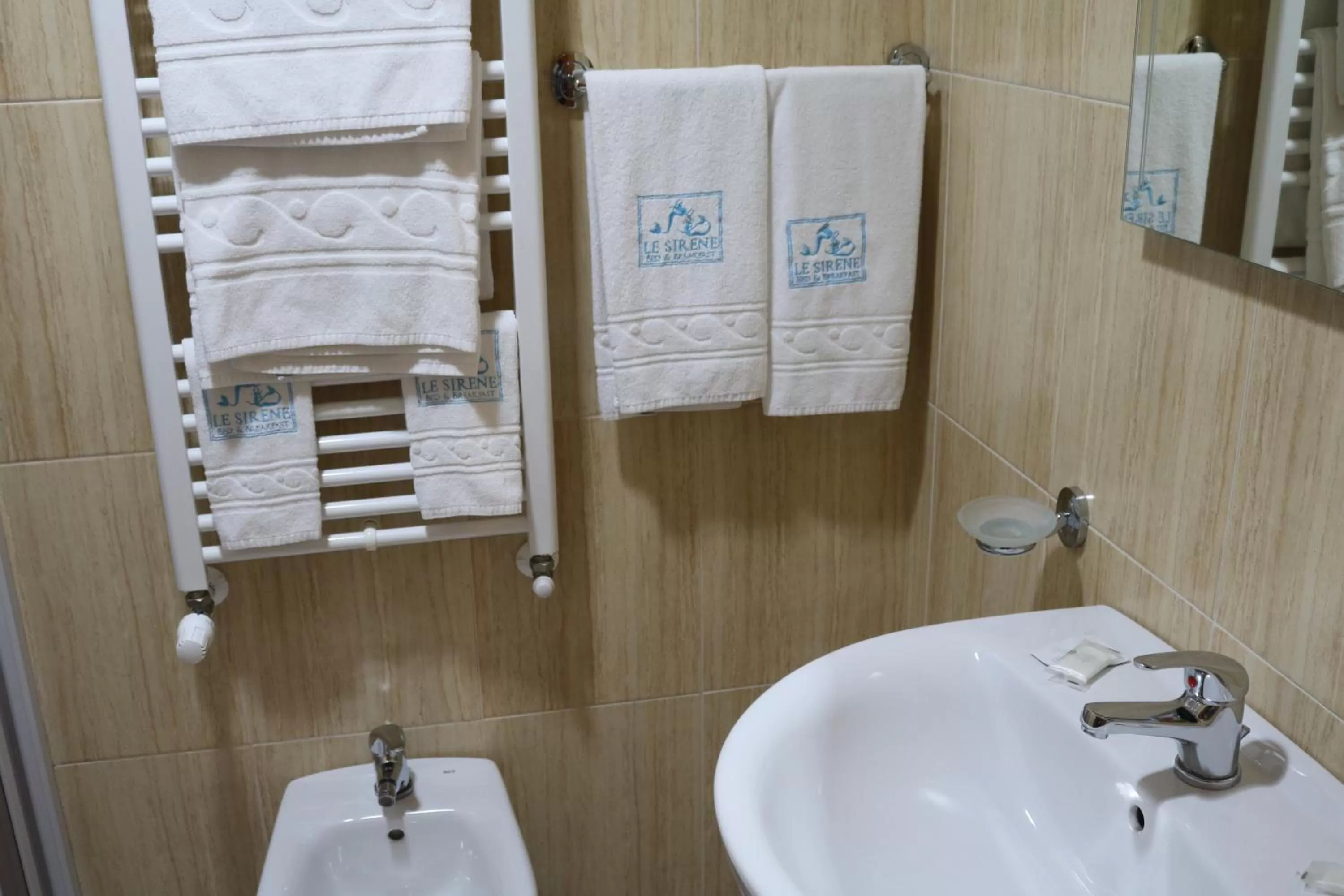 Le Sirene Bed and Breakfast