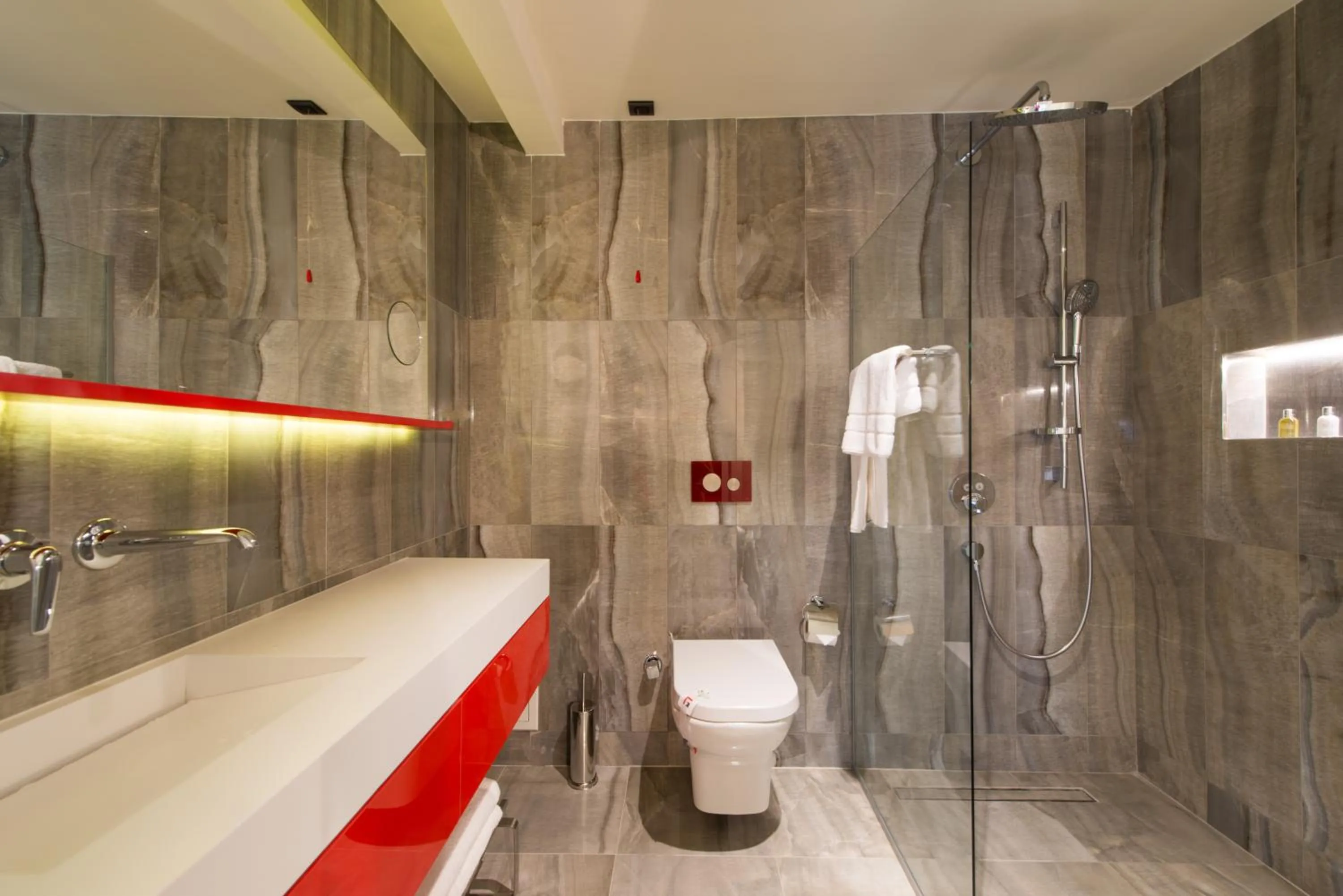 Bathroom in Hotel Favori Nisantasi