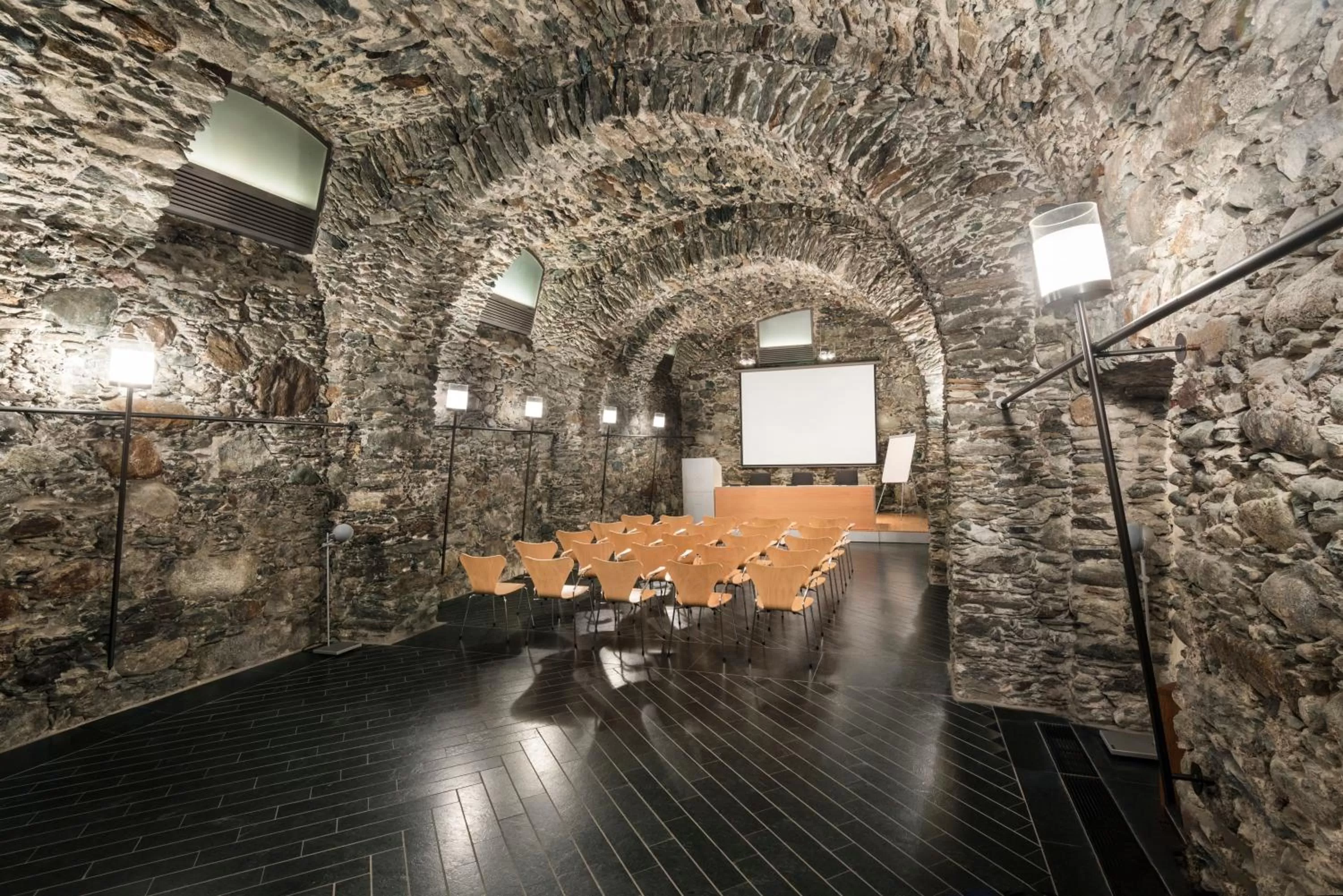 Business facilities in Grand Hotel della Posta, WorldHotels Distinctive