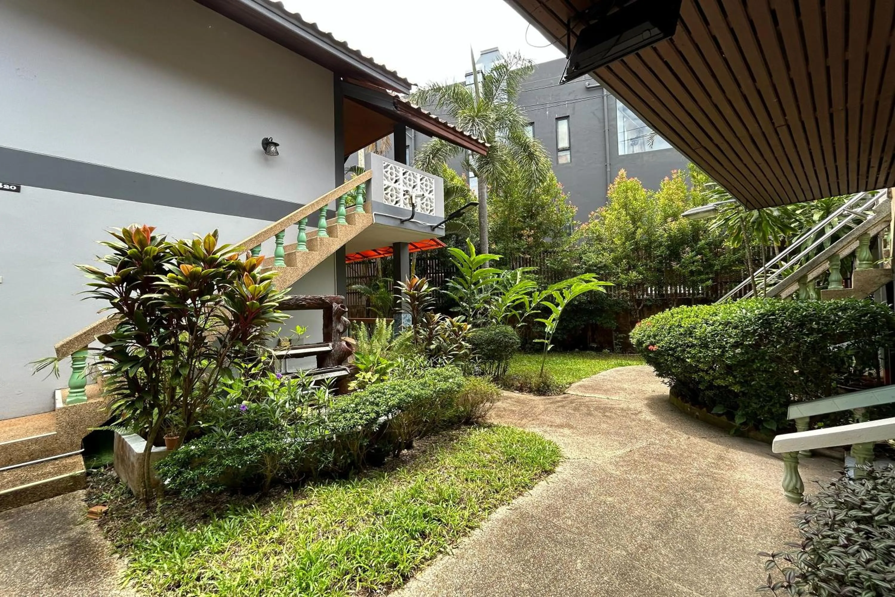 Property building in Me Mee Place & Tour Krabi