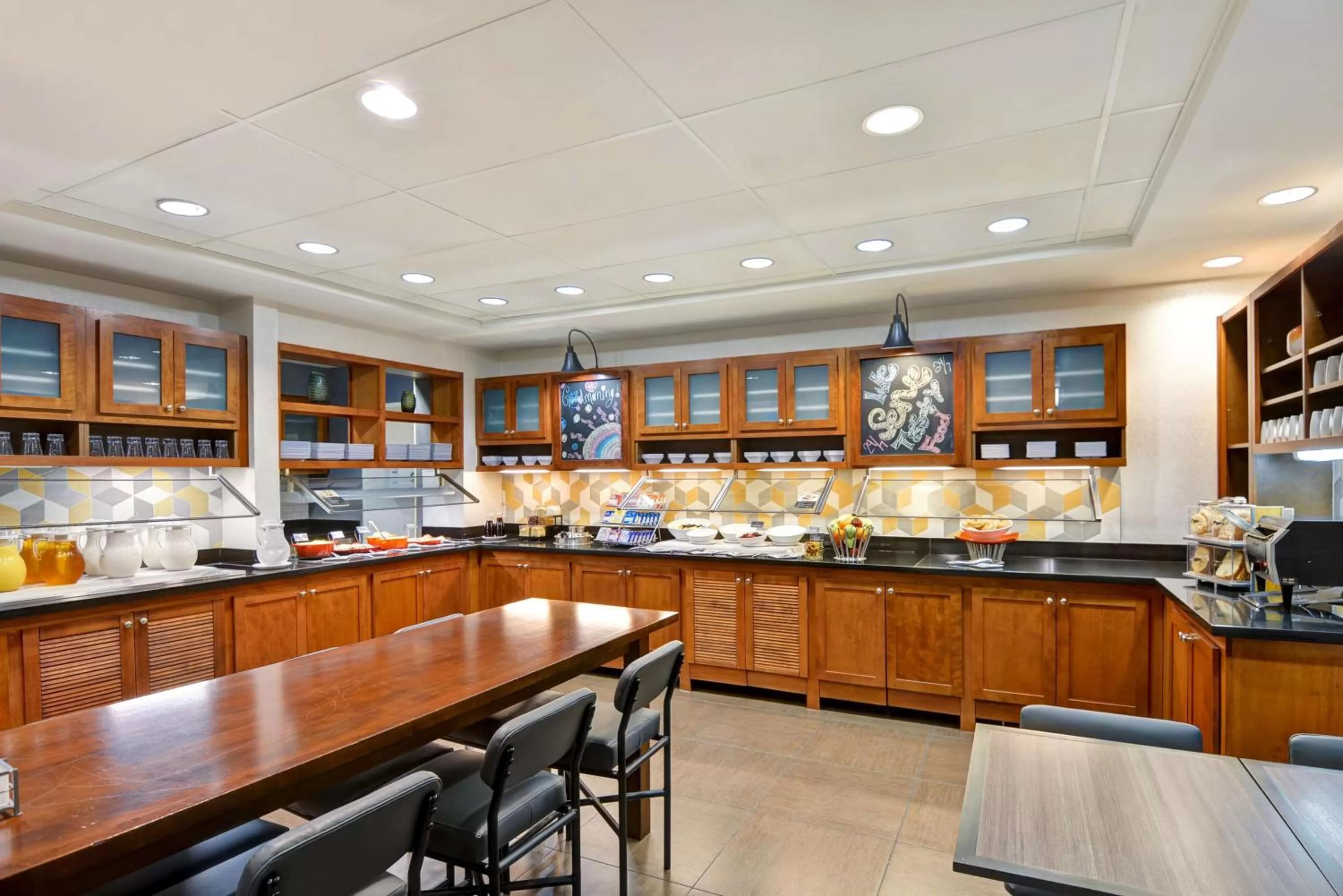 Restaurant/places to eat in Hyatt Place Birmingham/Hoover