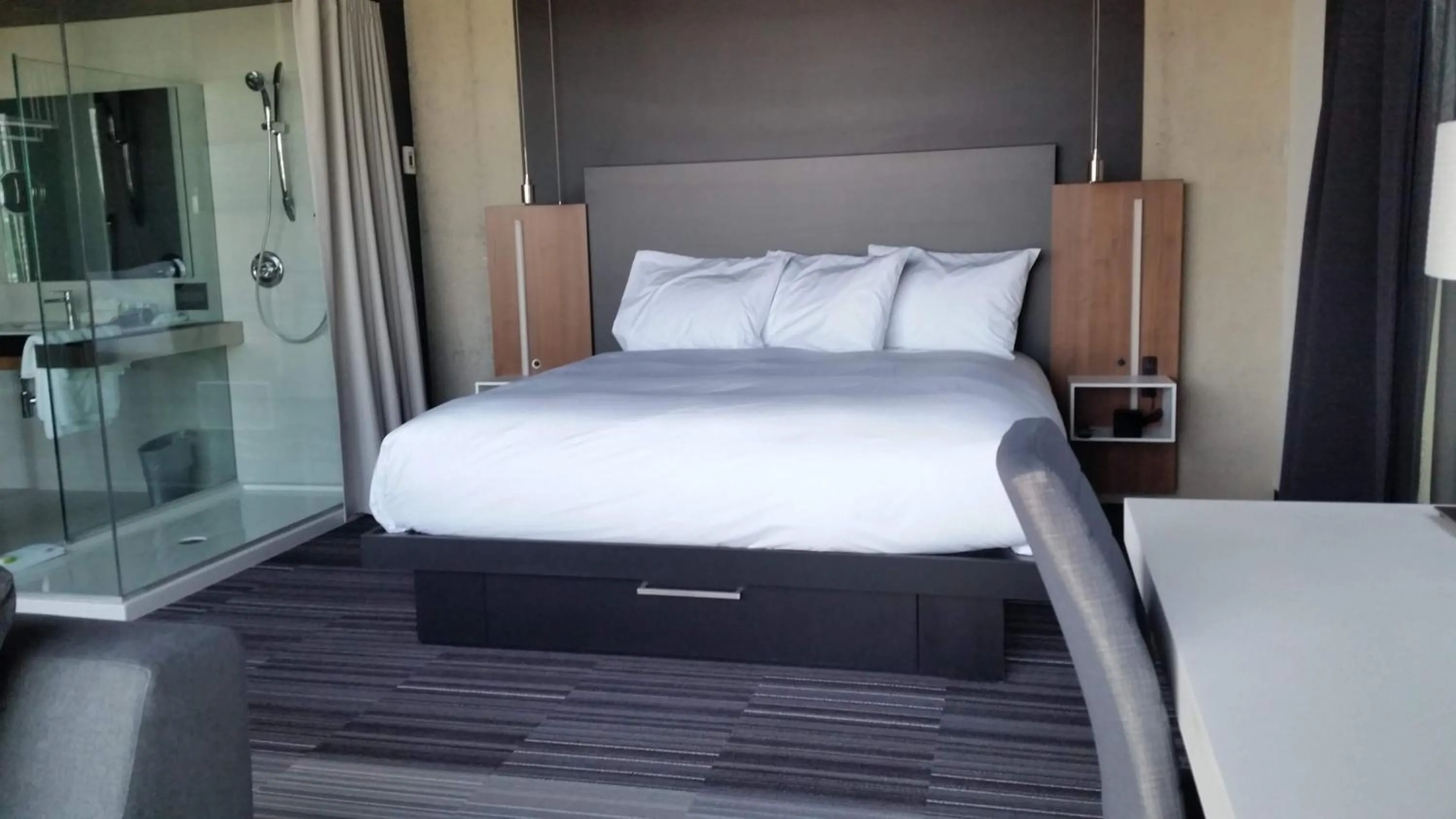 Photo of the whole room, Bed in Grand Times Hotel Drummondville