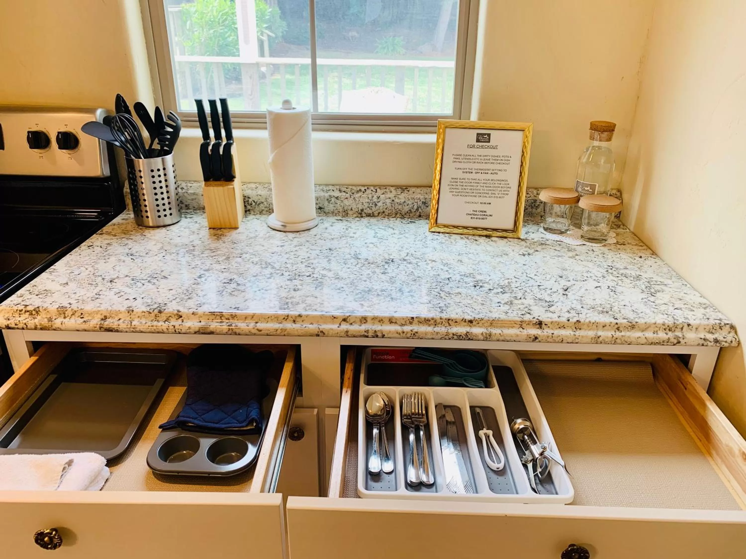 Kitchen or kitchenette in Chateau Coralini