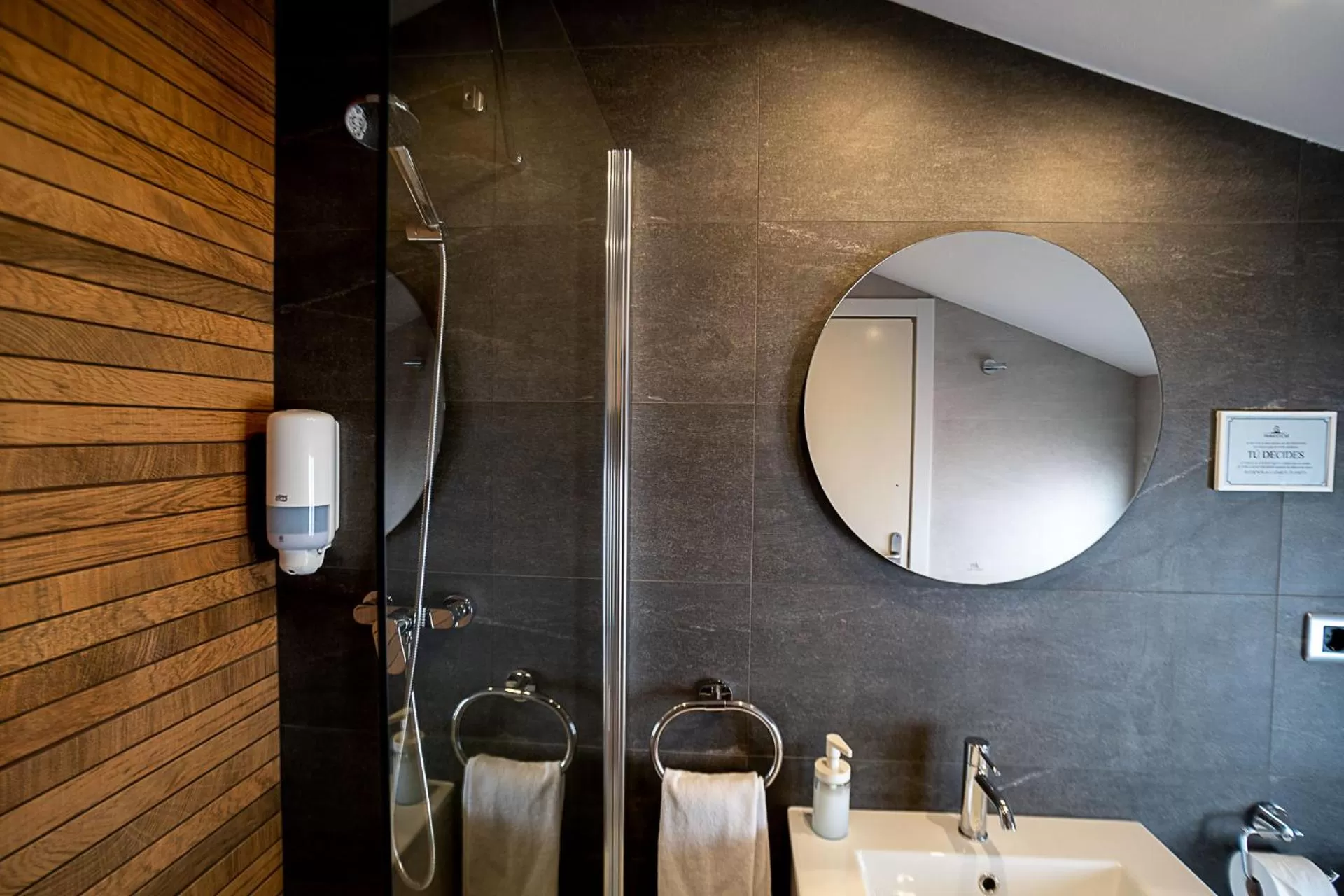 Bathroom in Hotel El Cid