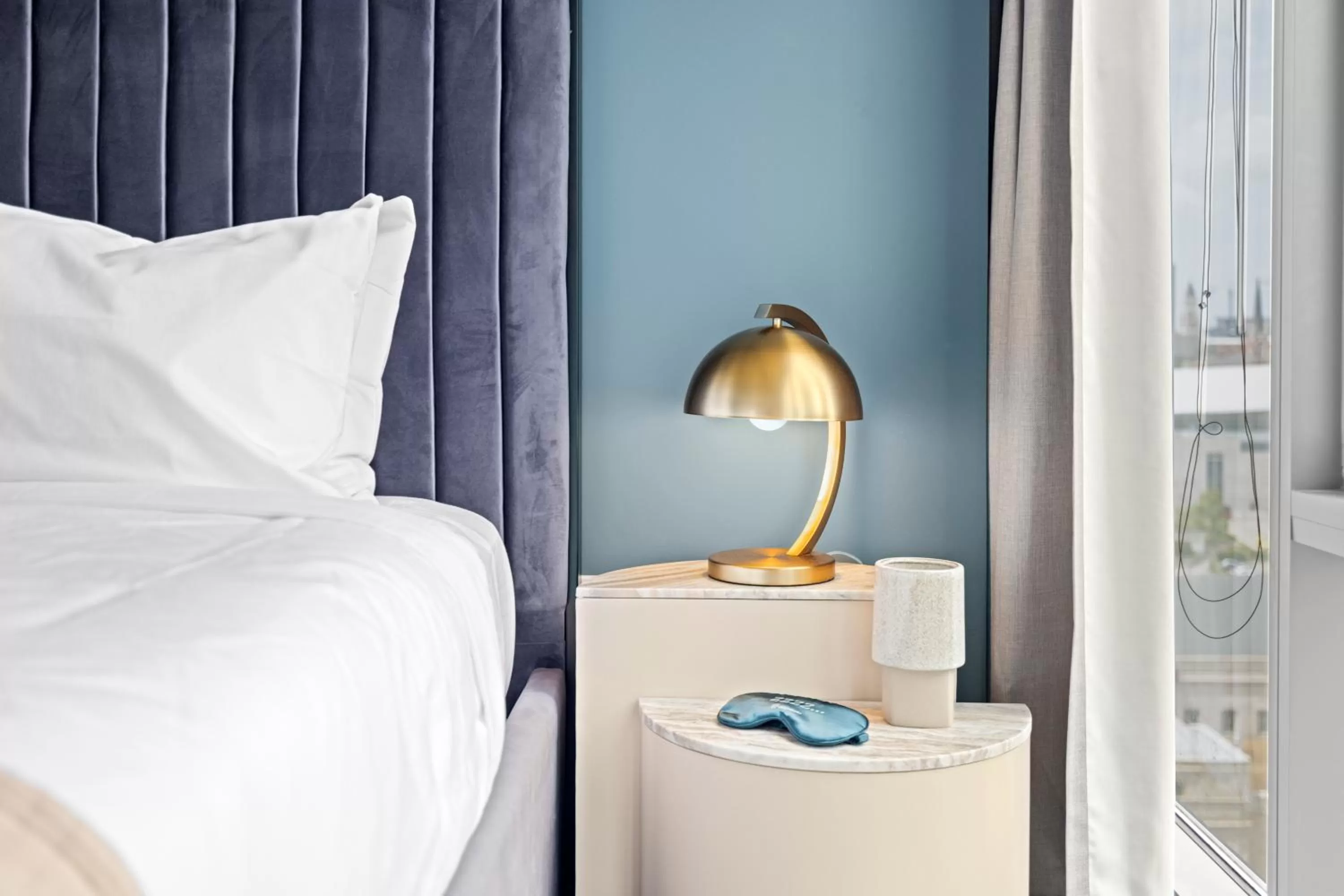 Bed in Placemakr Premier SoBro