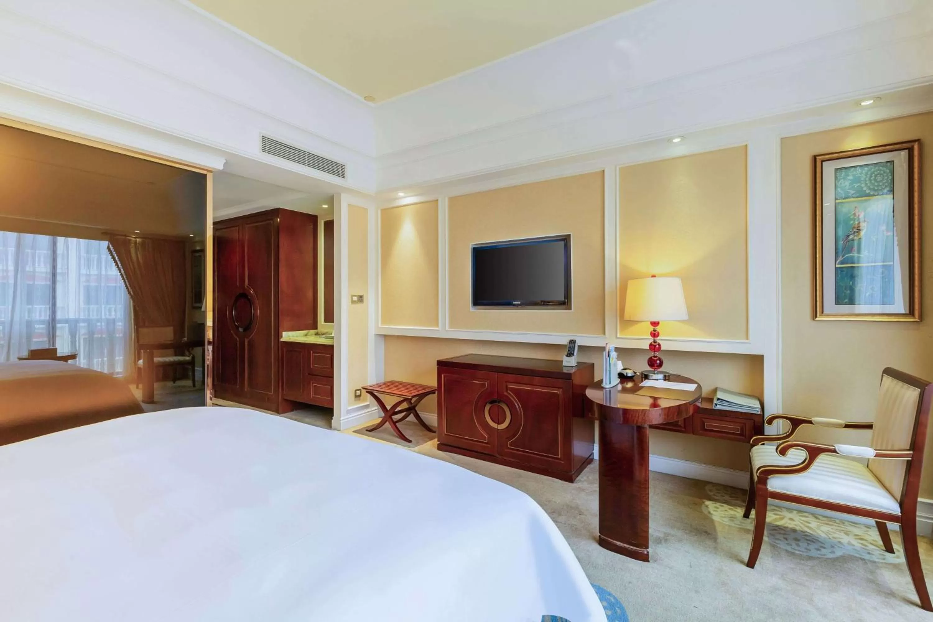 Photo of the whole room, Bed in WYNDHAM Foshan shunde
