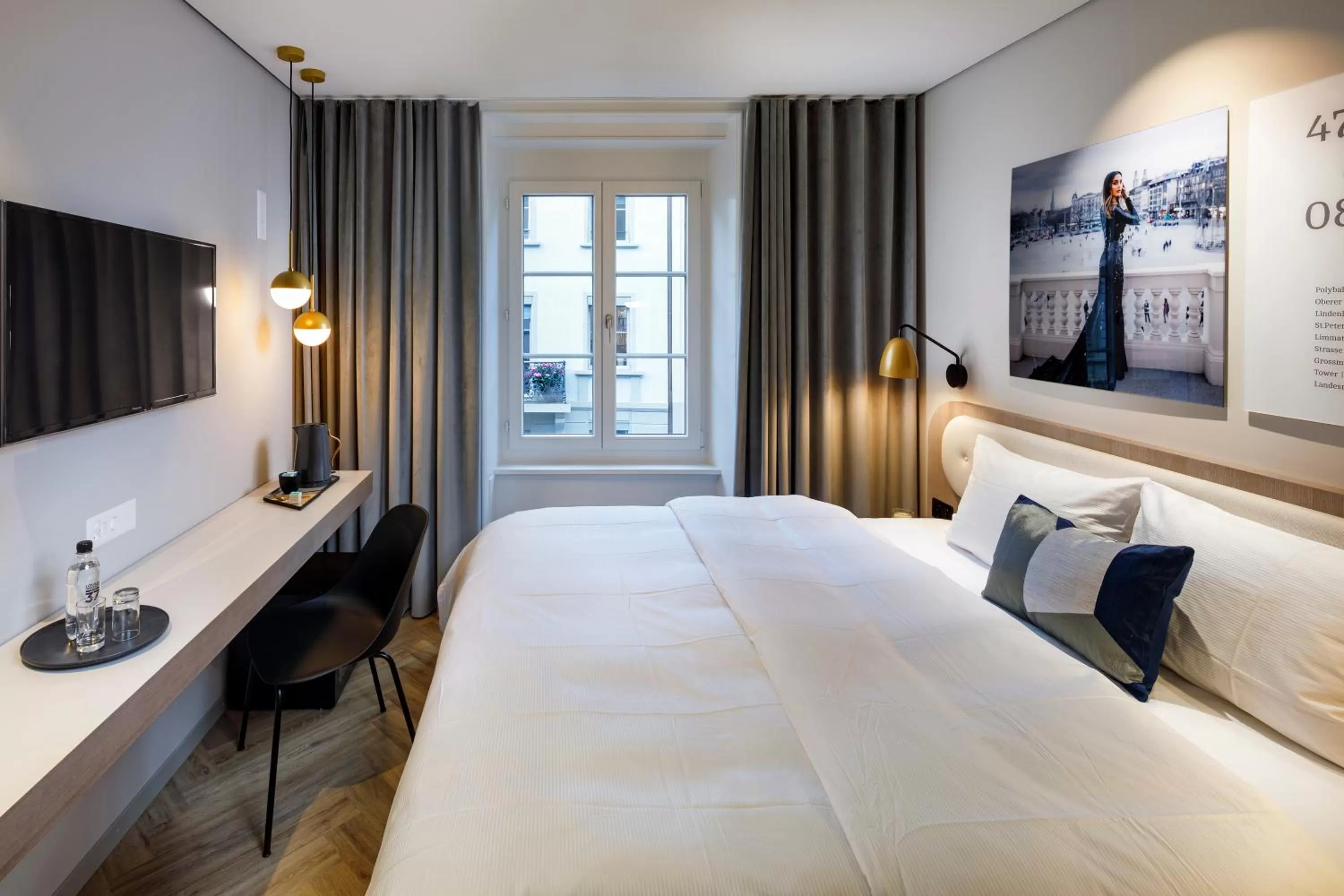 TV and multimedia, Bed in Hotel Felix