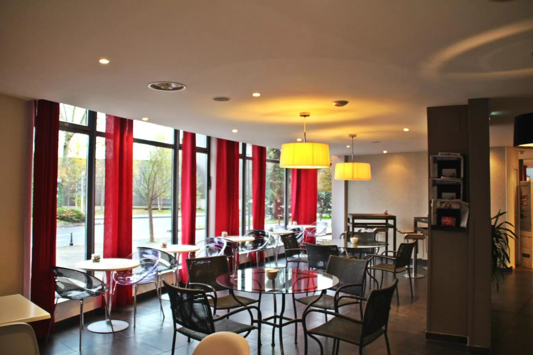 Restaurant/places to eat in Kyriad Charleville Mezieres