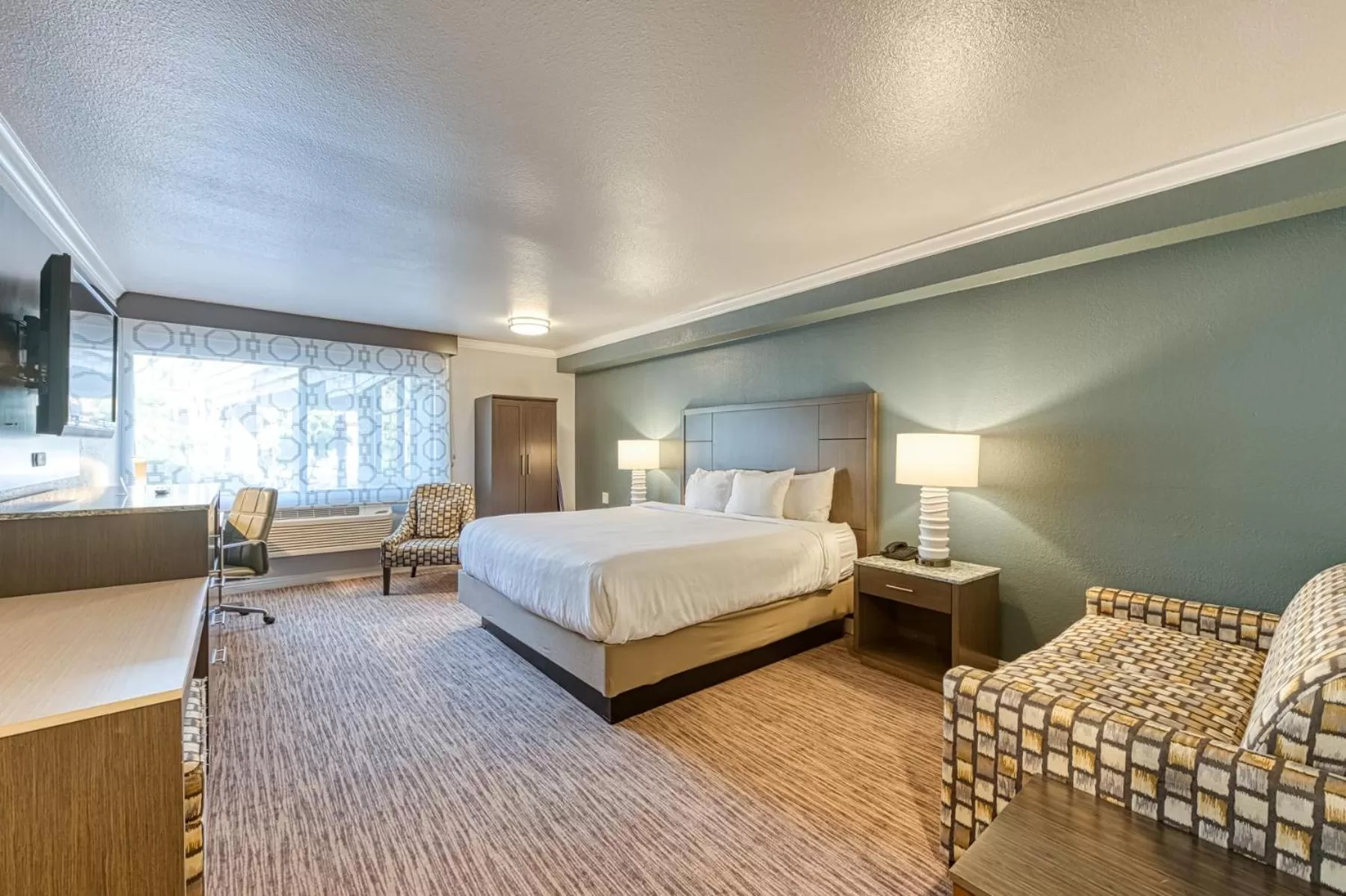 Bed in Amanzi Hotel, an Ascend Collection Hotel