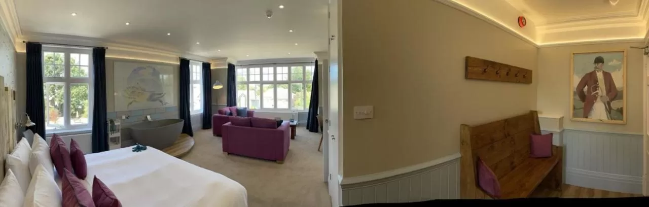 Bed in The Randolph Hotel