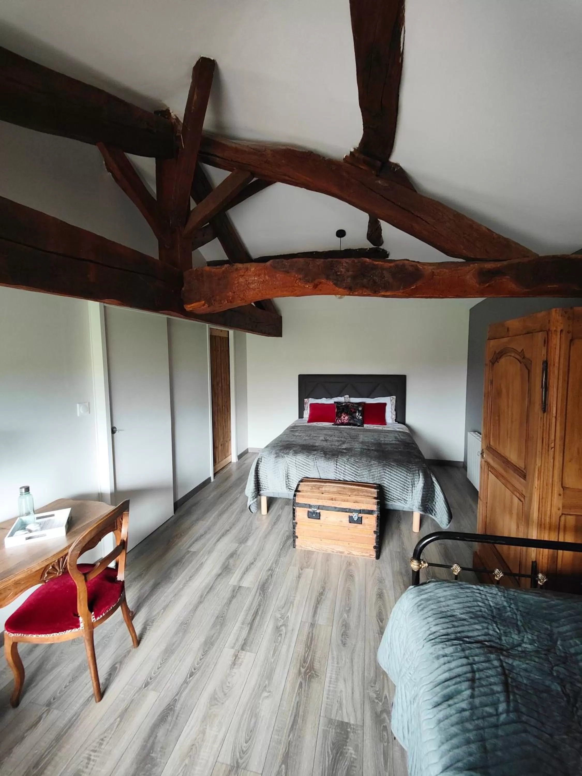 Bed, Seating Area in Chambres d'hôtes - Les Varennes