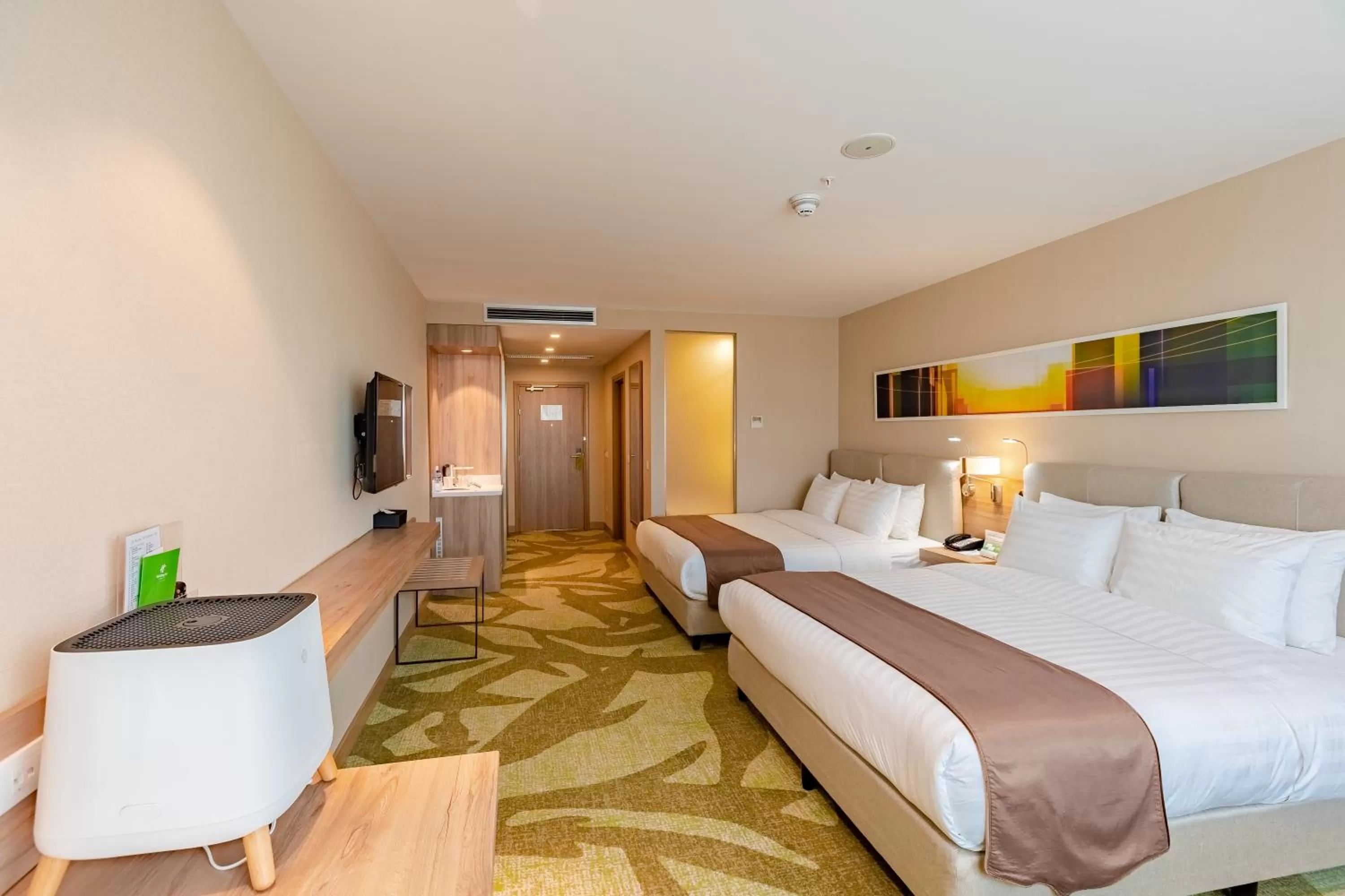 Photo of the whole room, Bed in Holiday Inn Ulaanbaatar by IHG