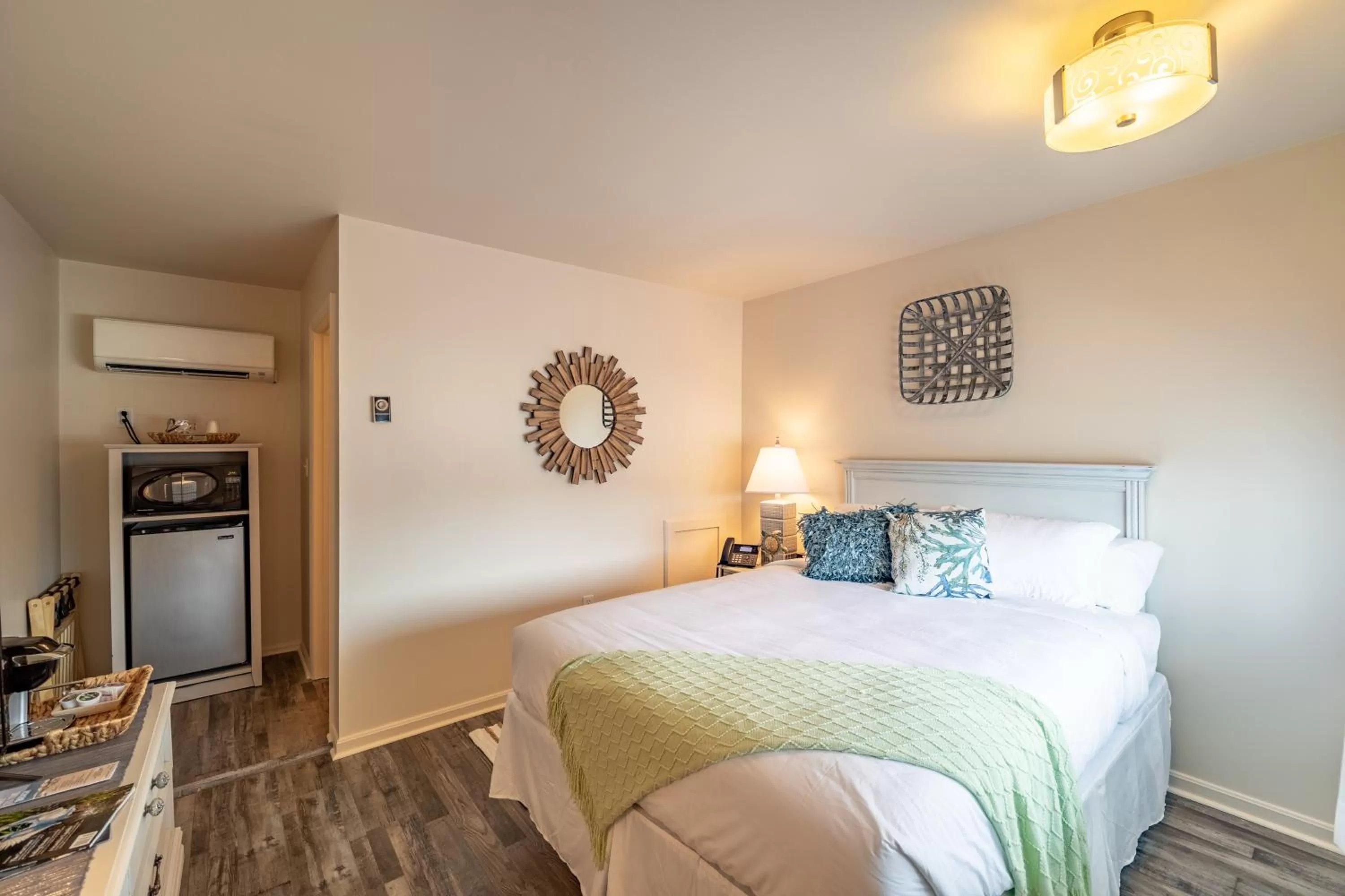 Bed in Ocean Glass Inn