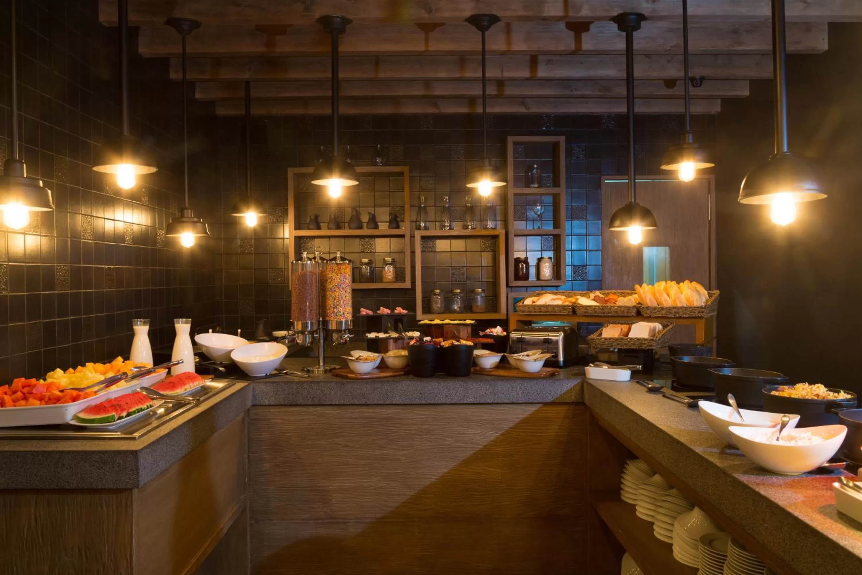 Restaurant/places to eat in Historico Central Hotel