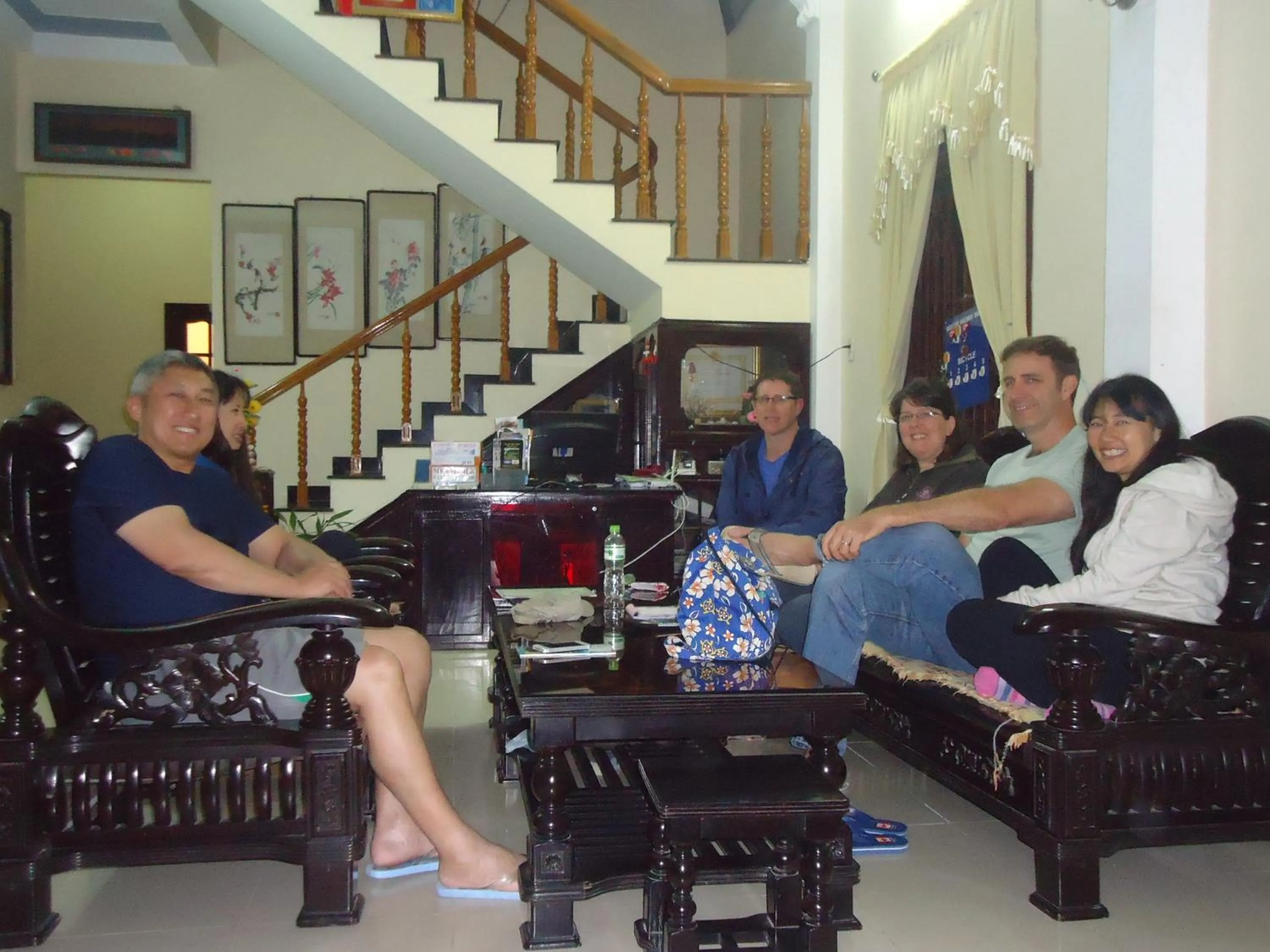 Communal lounge/ TV room in Mango Garden Hoi An Homestay
