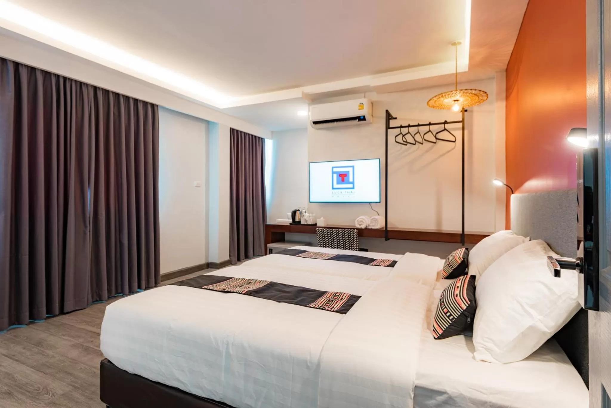 Bed in Luck Thai Hotel