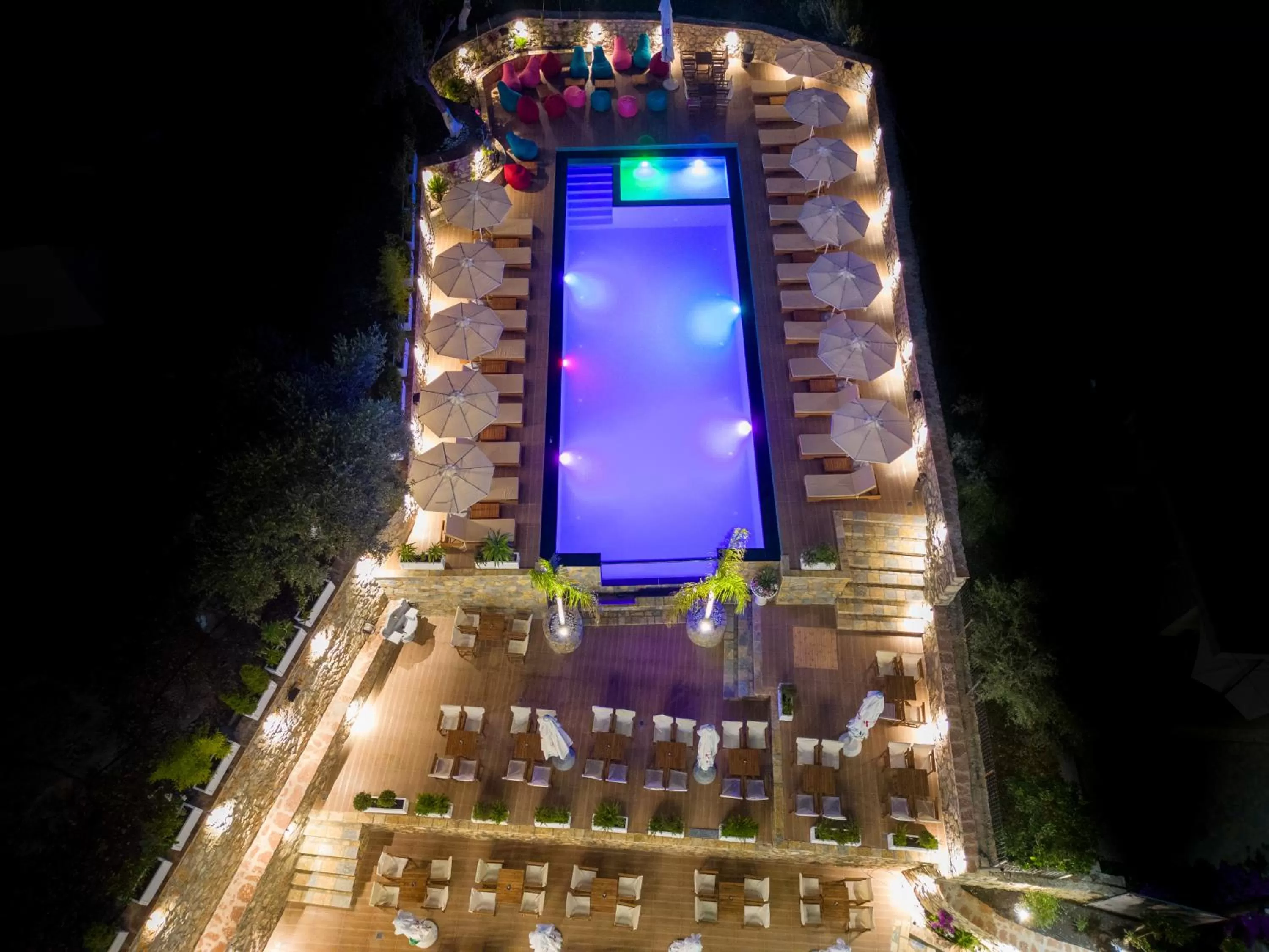 Night in Hotel Memaj