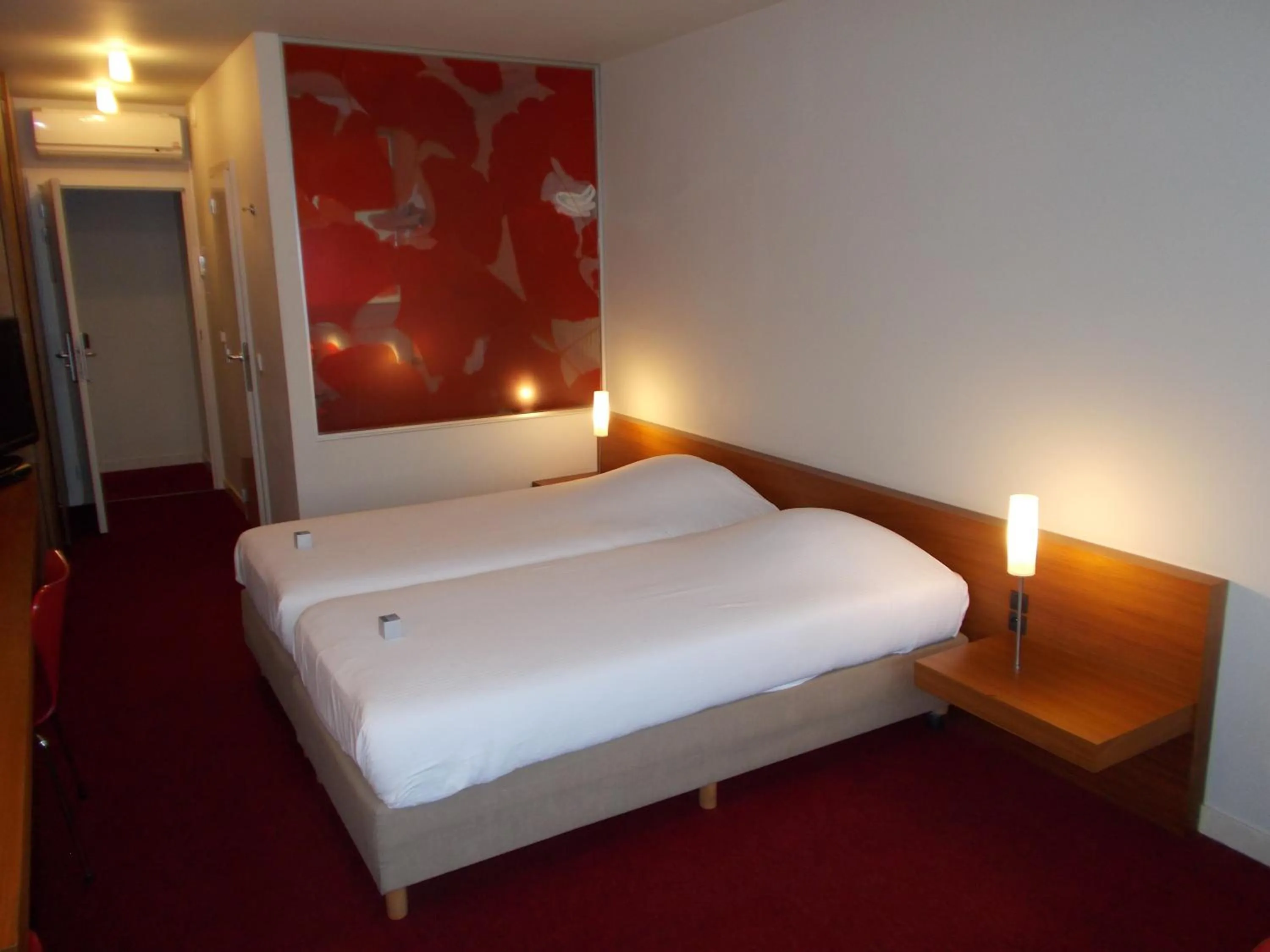 Bed in Hotel Corbie Lommel