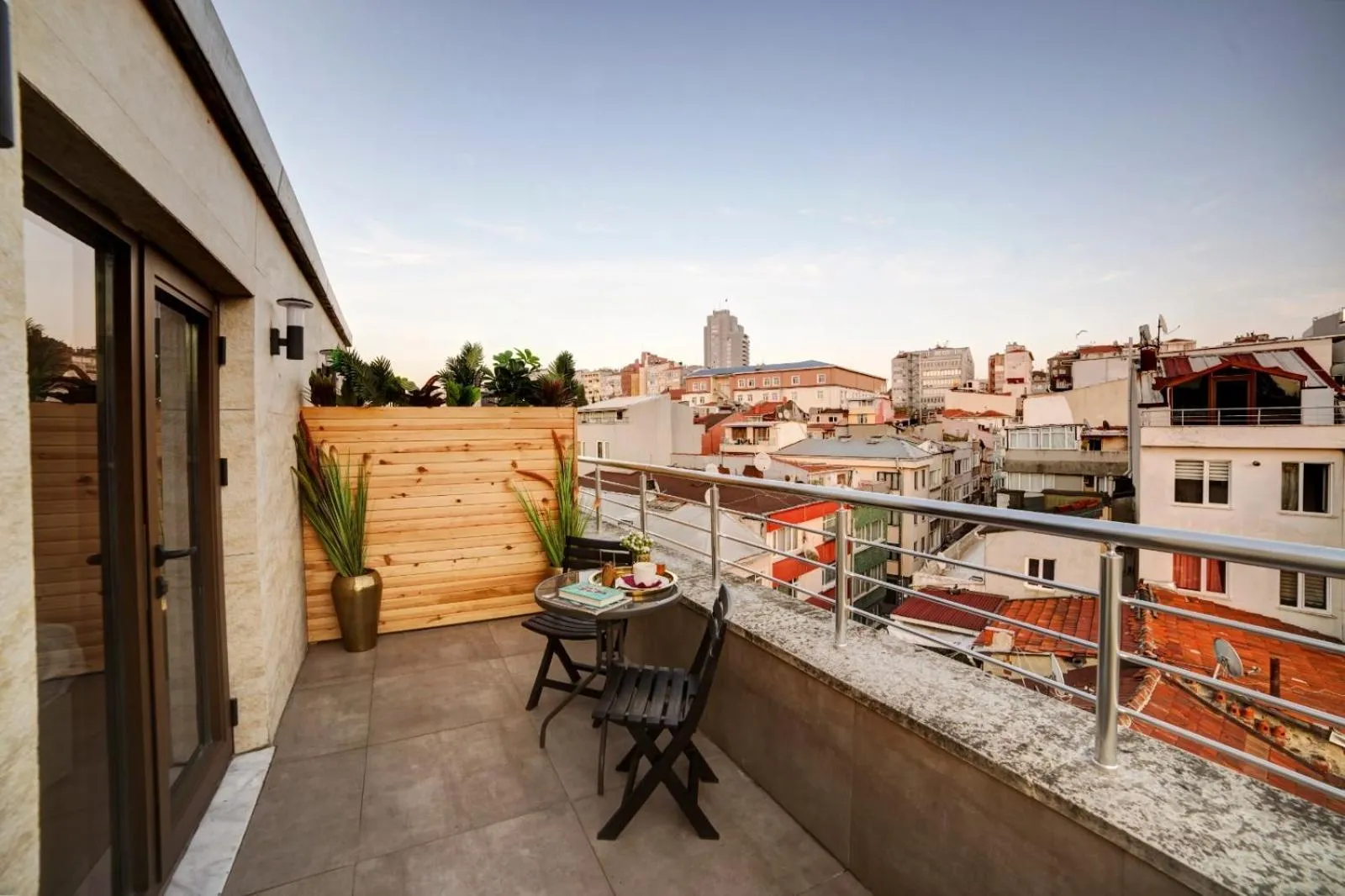 Balcony/Terrace in The Fox Hotel