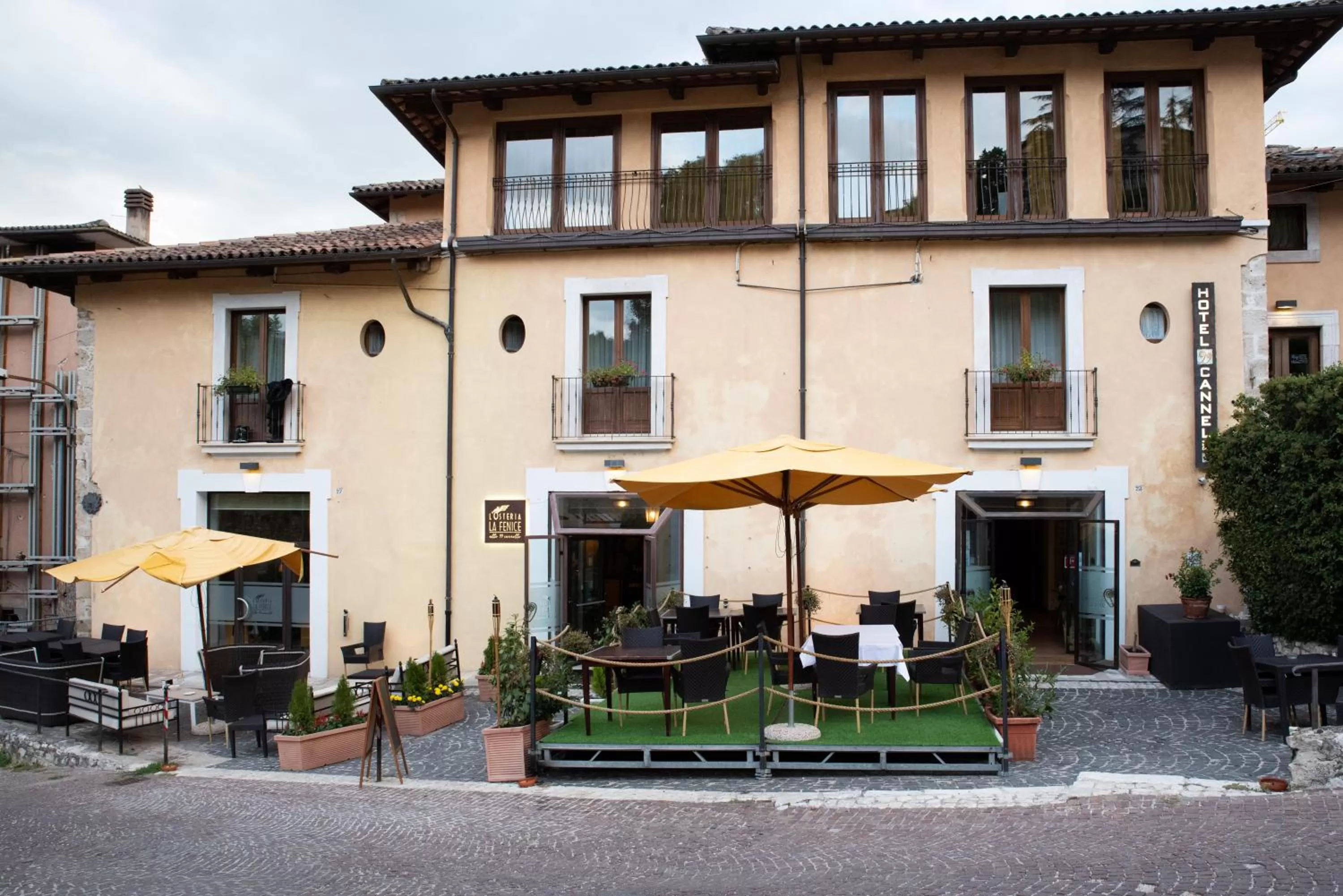 Property building in Hotel 99 Cannelle