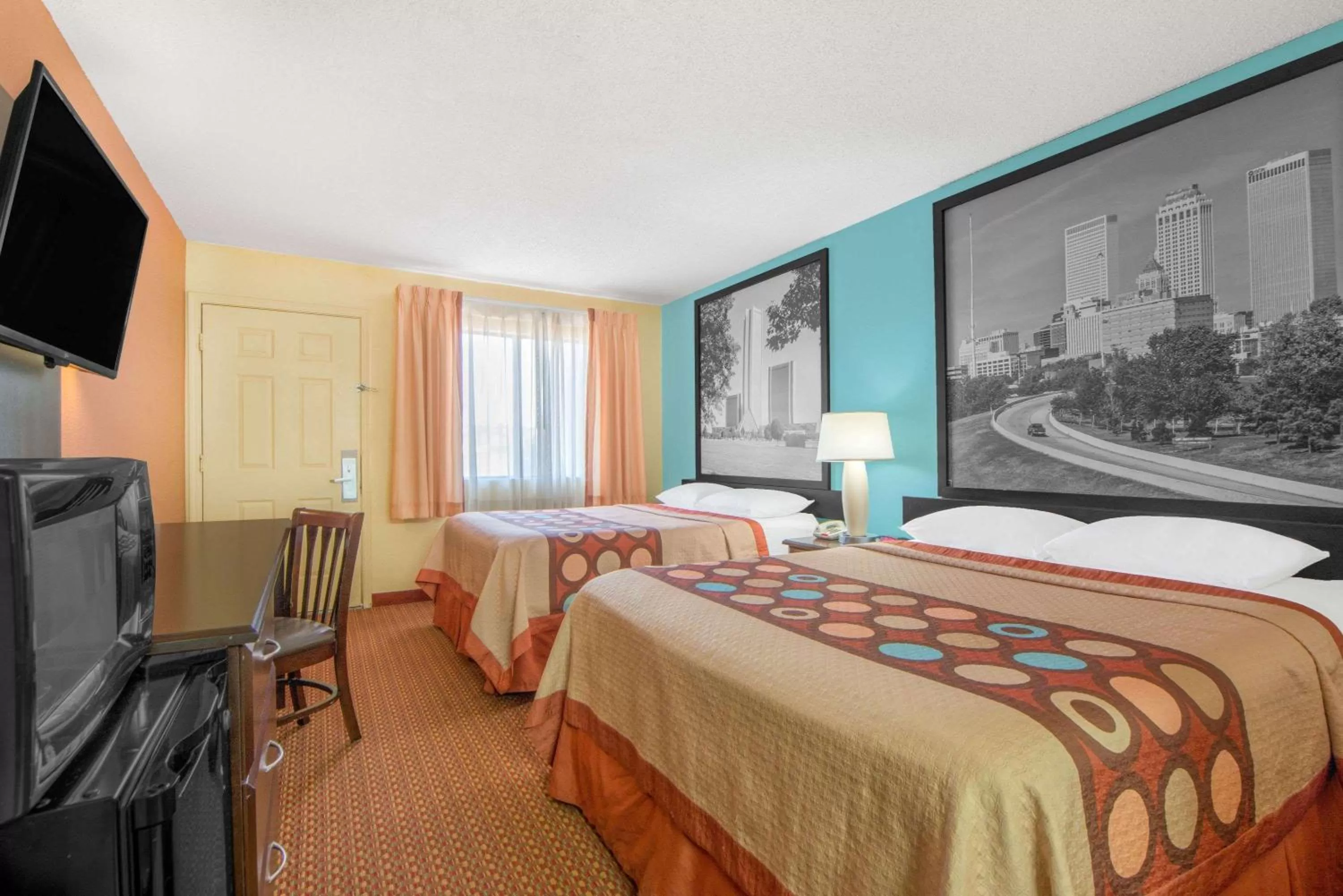 Photo of the whole room, Bed in Super 8 by Wyndham Tulsa - Route 66