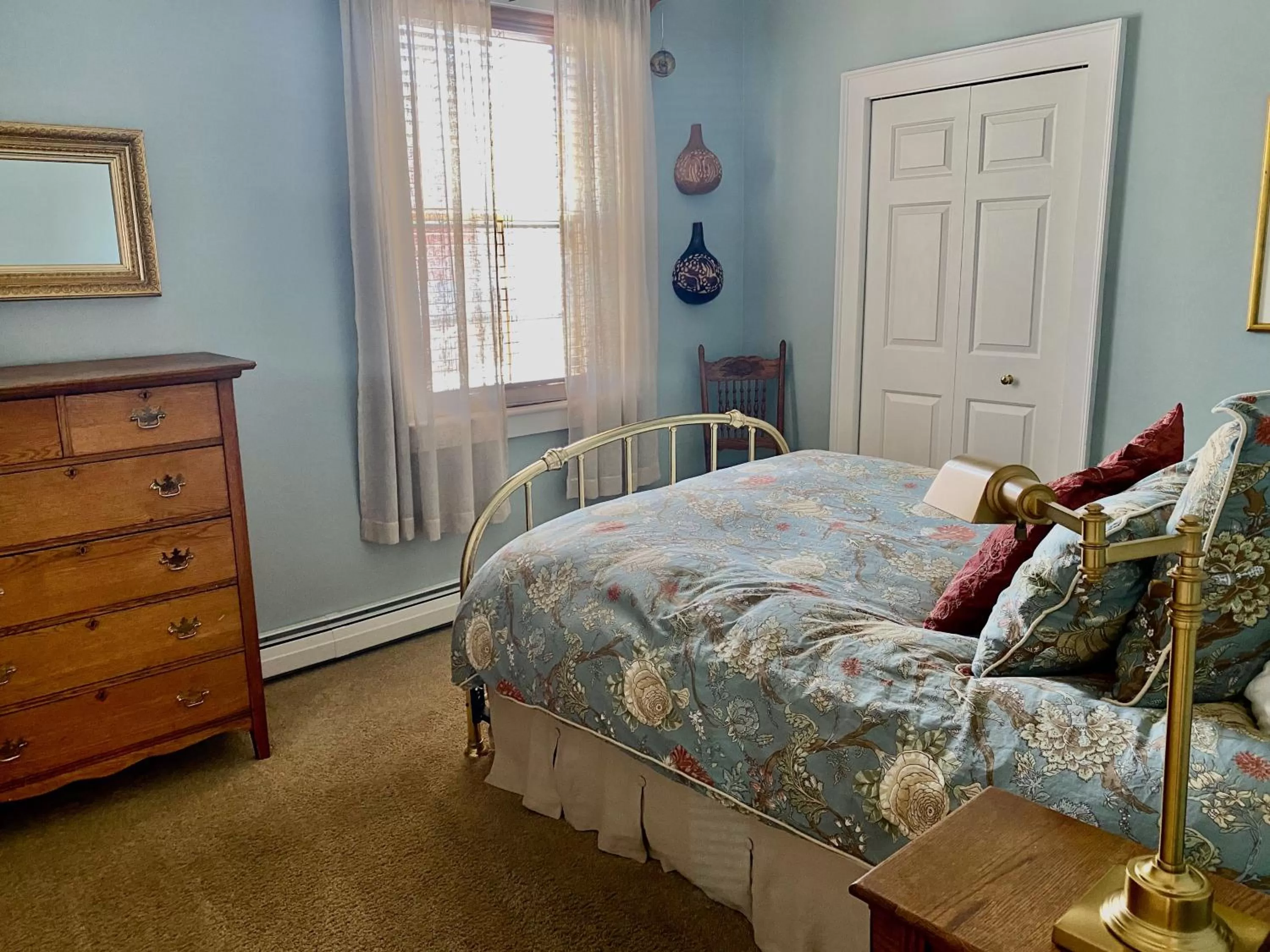 Bedroom, Bed in Bristol Suites