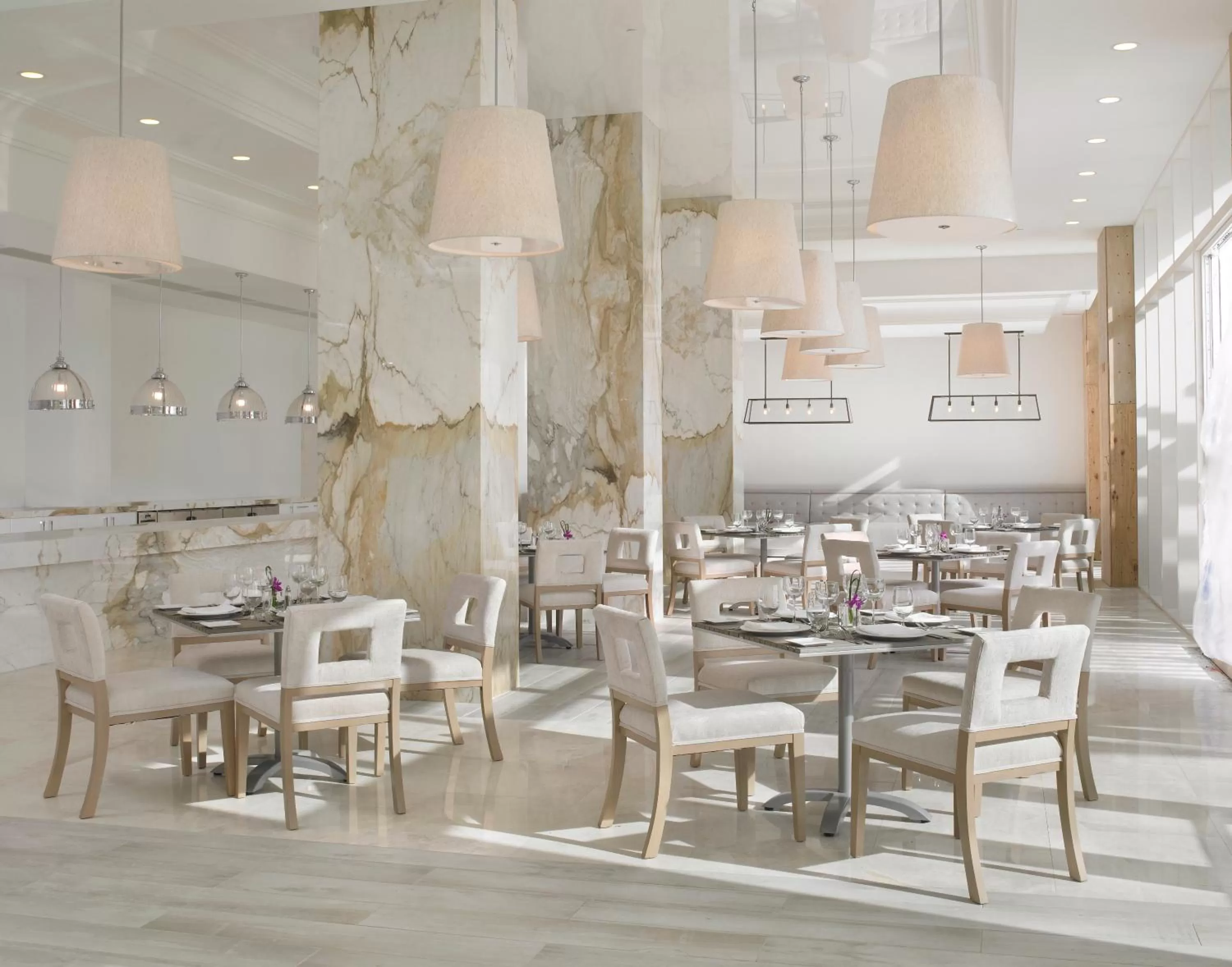 Restaurant/places to eat in Grand Beach Hotel Surfside