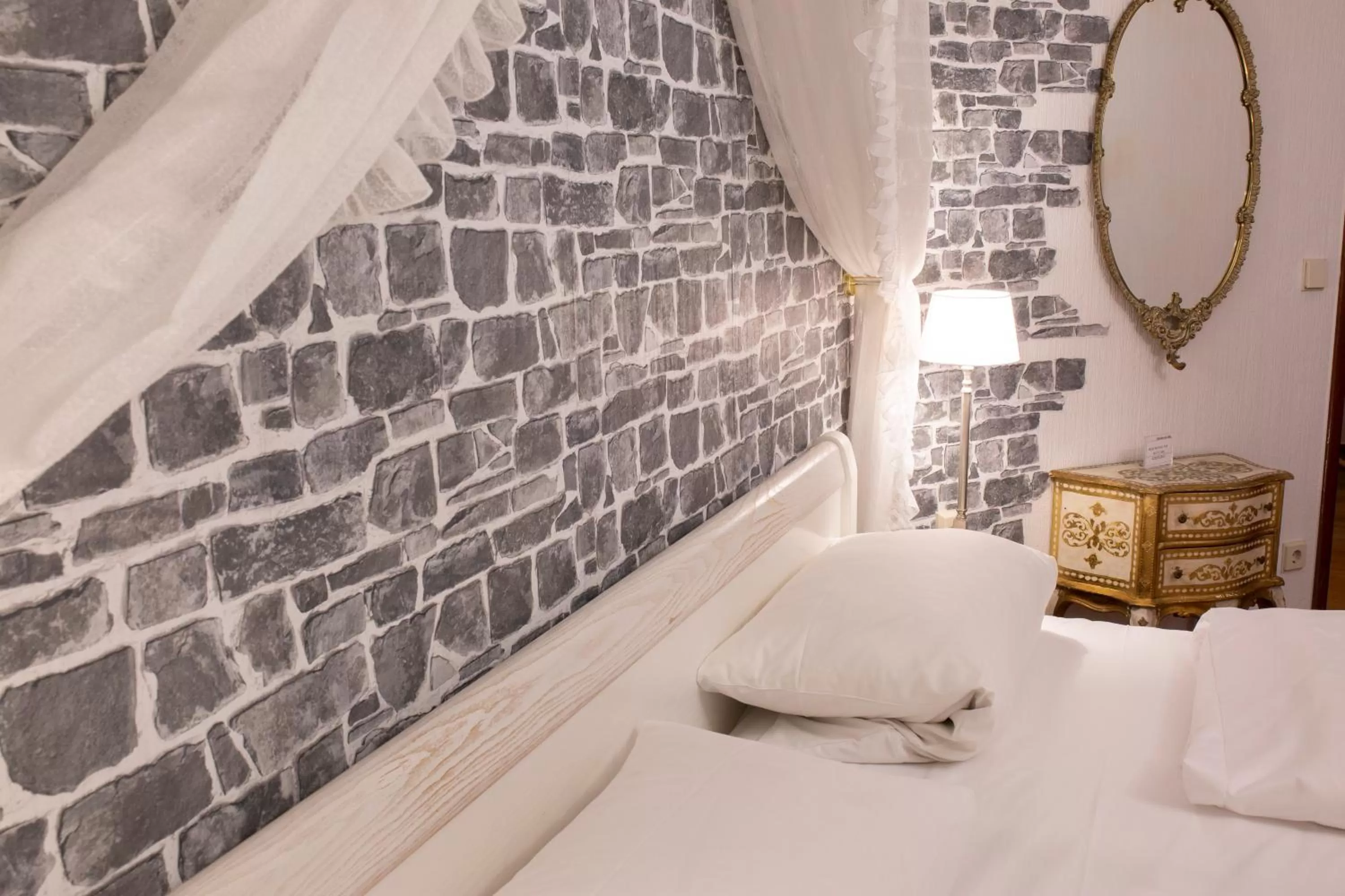 Bed in Hotel Berliner Hof