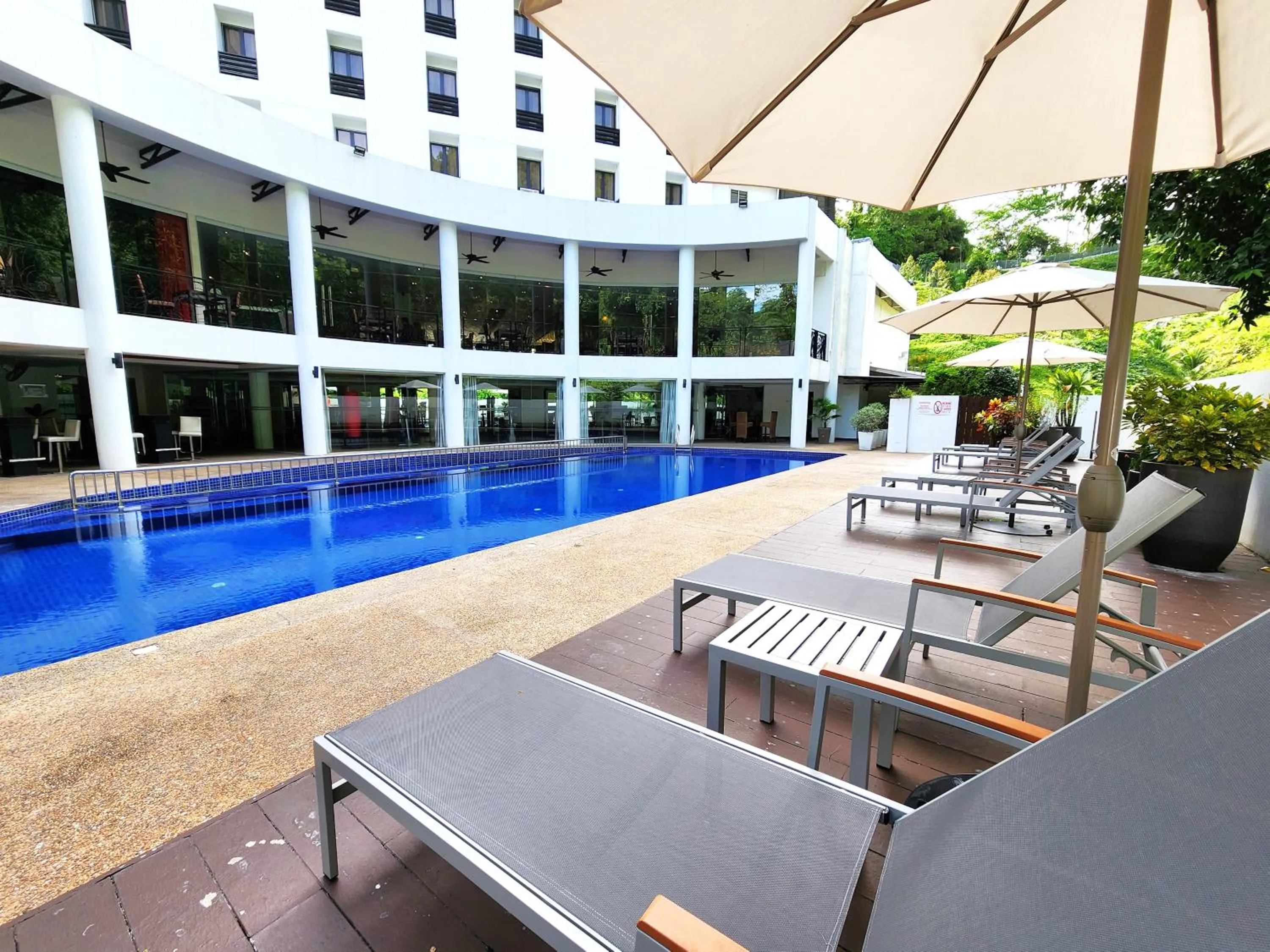 Swimming pool in The Palace Hotel Kota Kinabalu