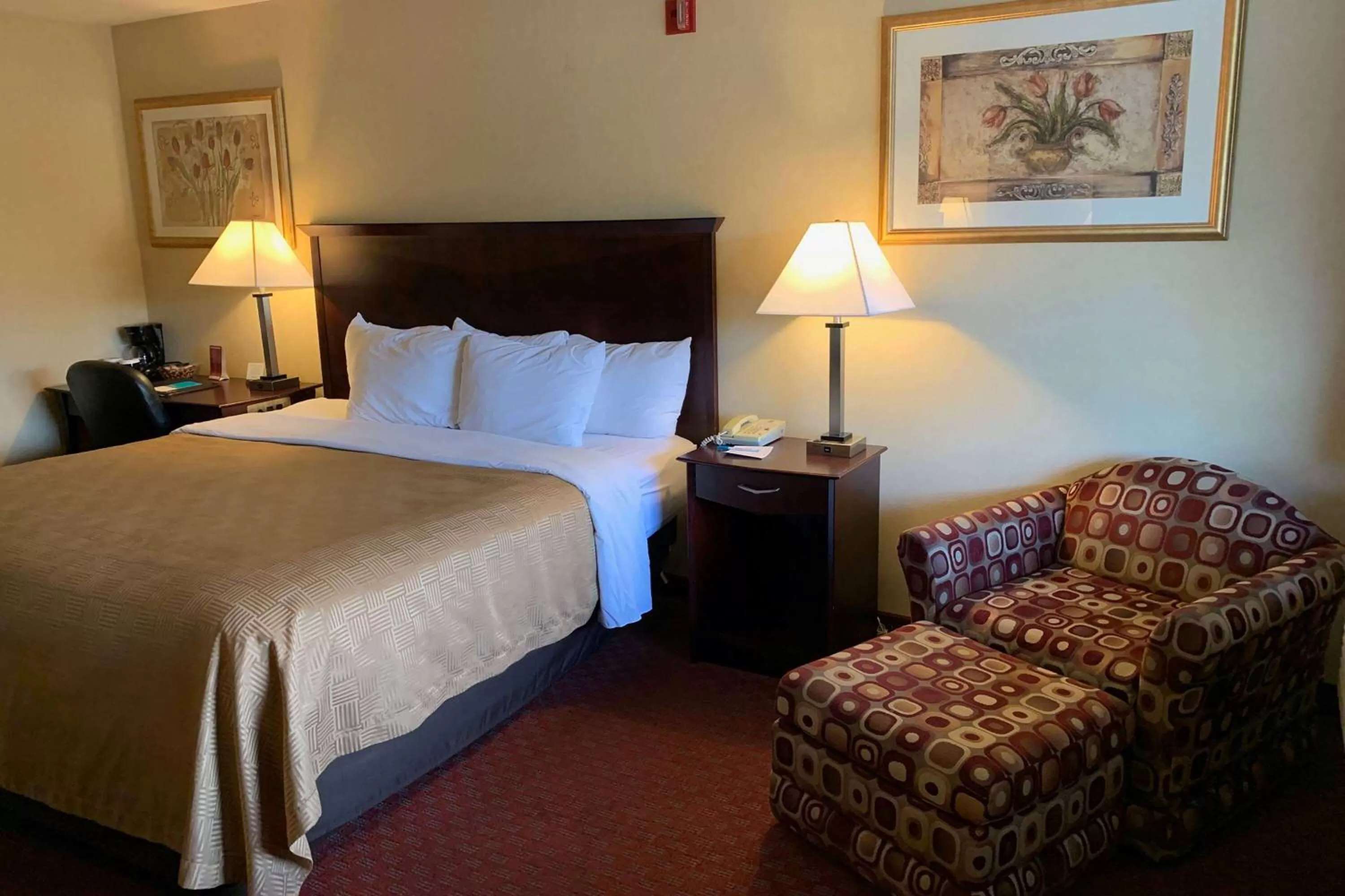 Photo of the whole room in Days Inn by Wyndham Blythe