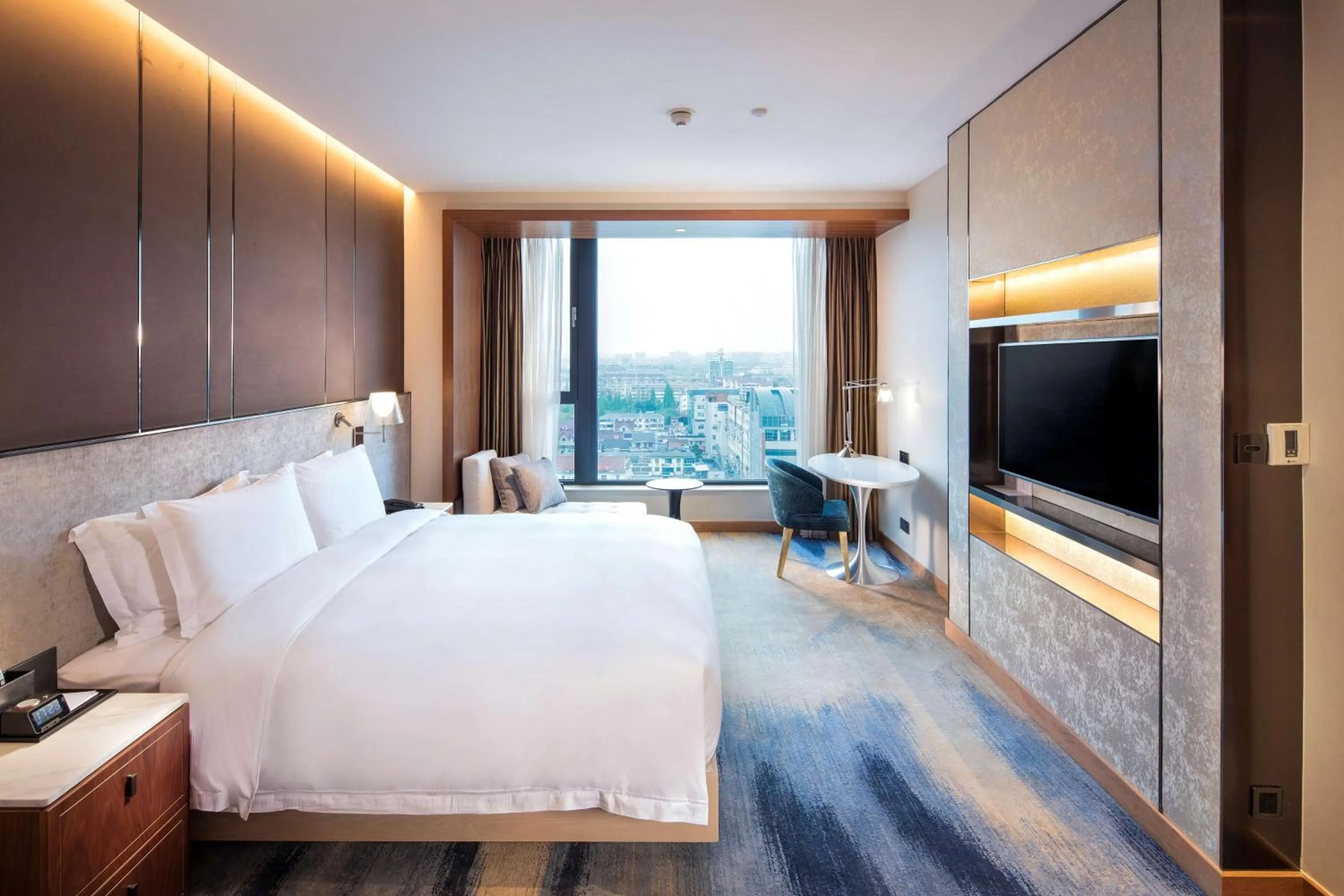 Bedroom, Bed in Hilton Garden Inn Shanghai Hongqiao NECC