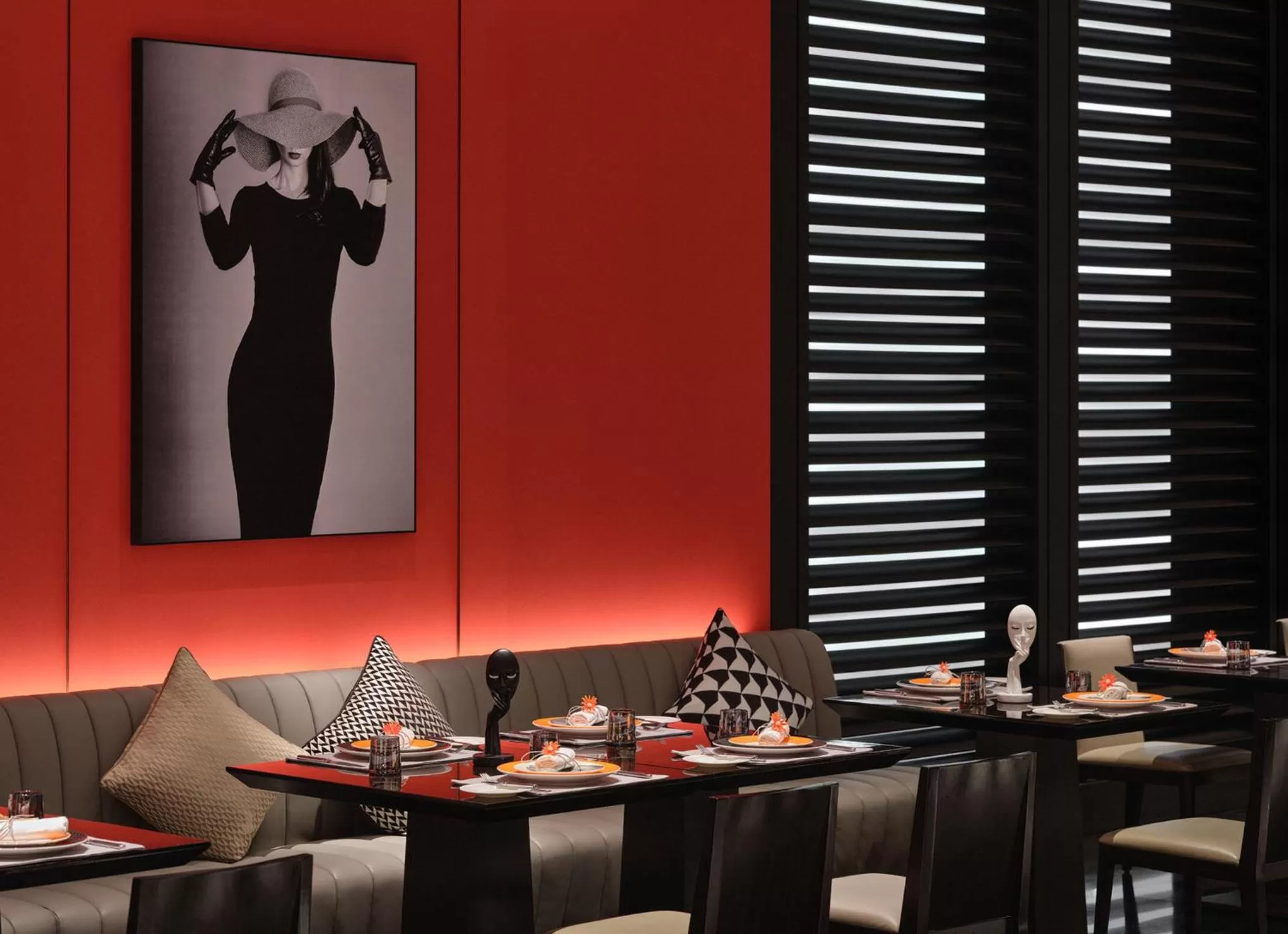 Restaurant/places to eat in Niccolo Chengdu