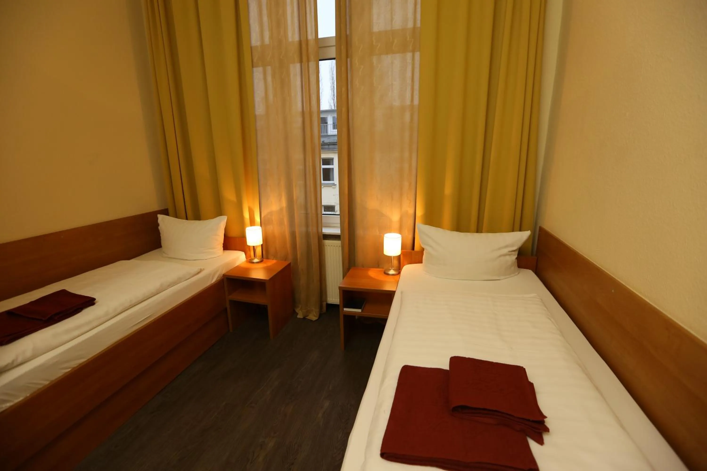 Photo of the whole room, Bed in Hotel AI Königshof