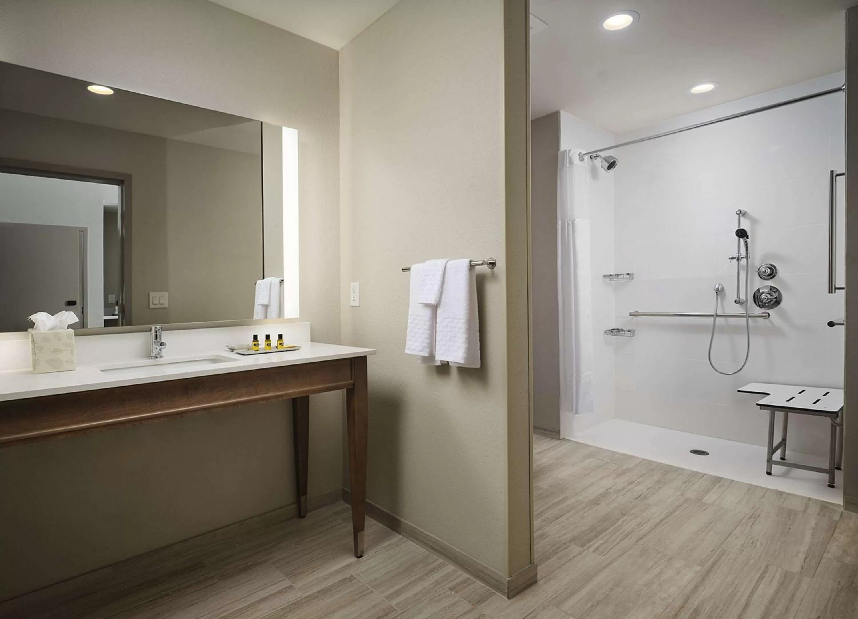 Bathroom in Best Western Plus Desoto