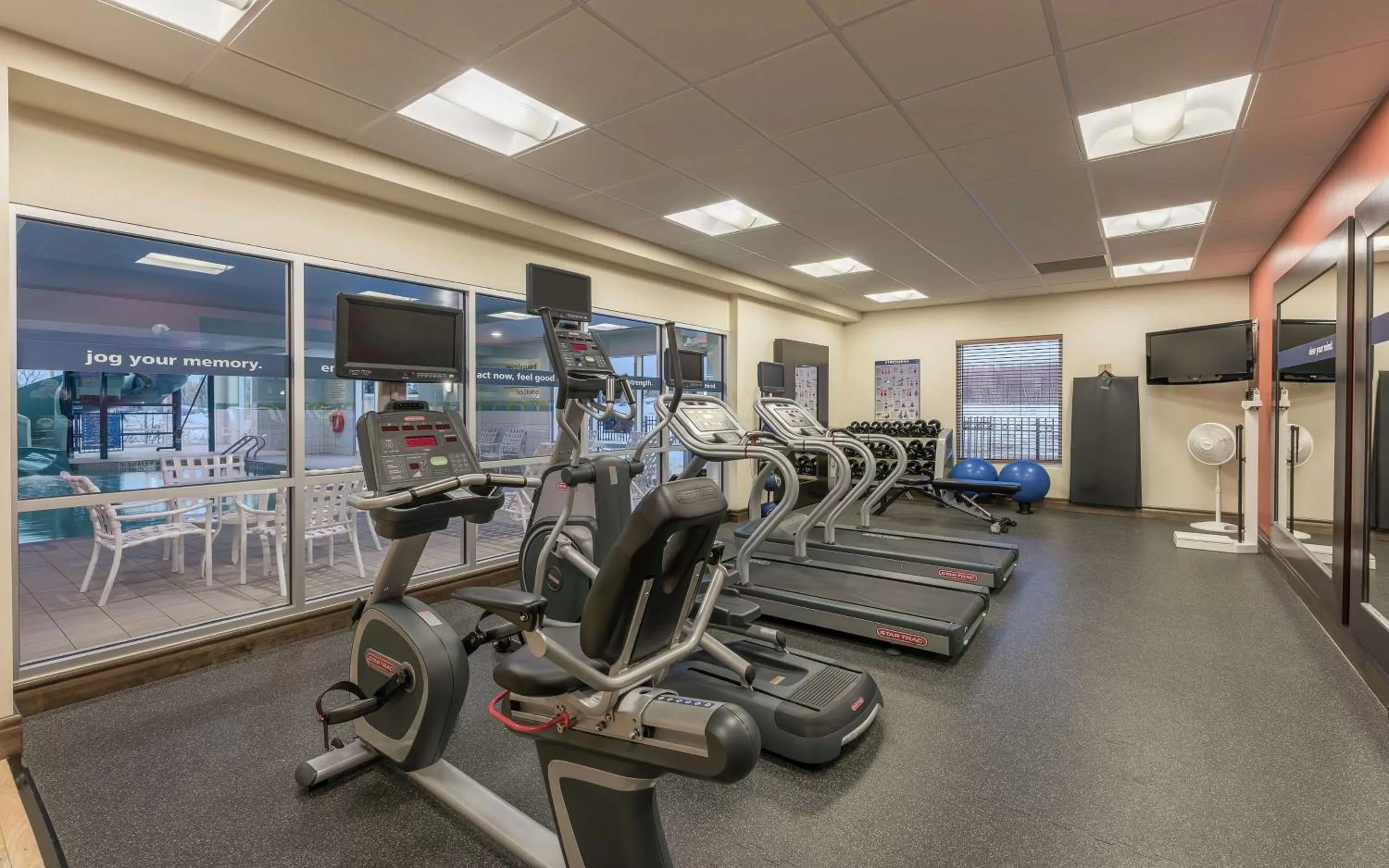 Fitness centre/facilities in Hampton Inn & Suites by Hilton Moncton