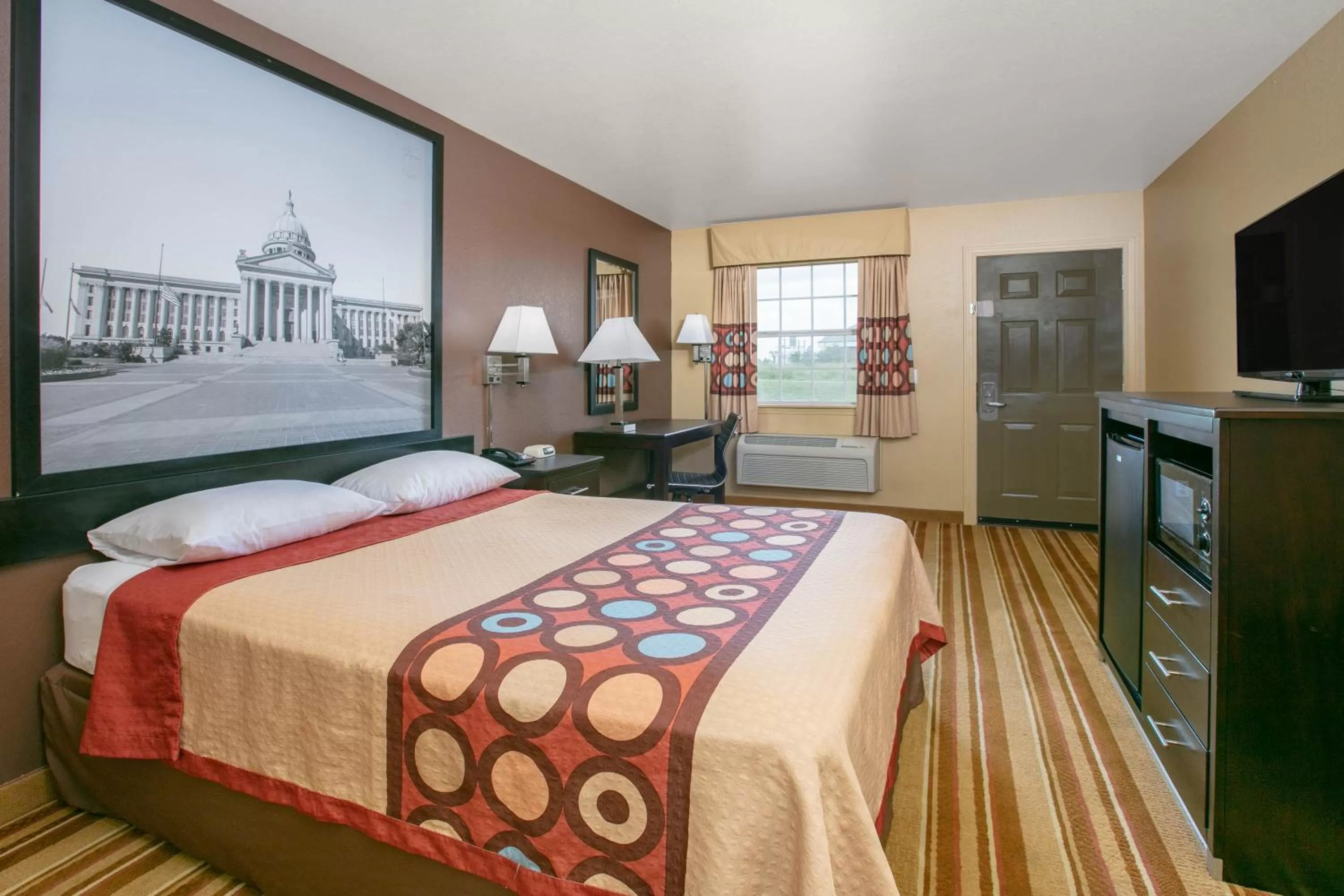 Pets, Bed in Super 8 by Wyndham Big Cabin/Vinita Area