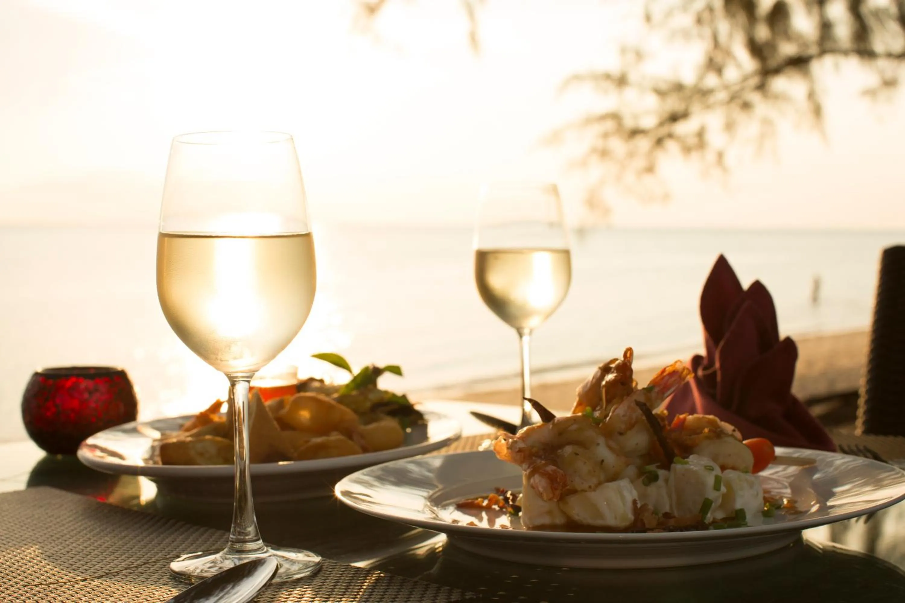 Food and drinks in The Siam Residence Boutique Resort