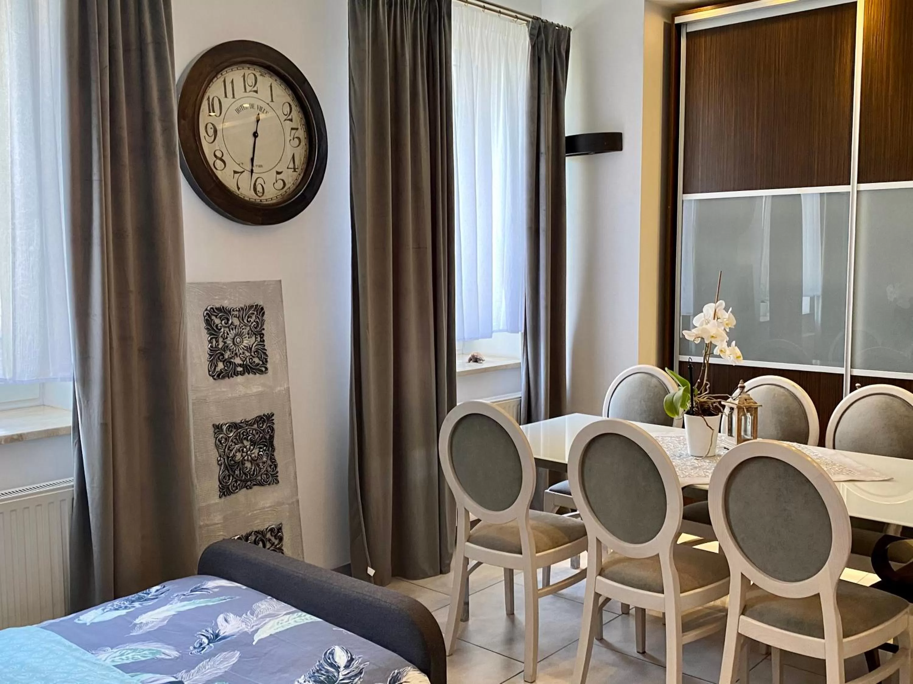 Dining area, Bed in Apartamenty i pokoje „Pod Jedynką”