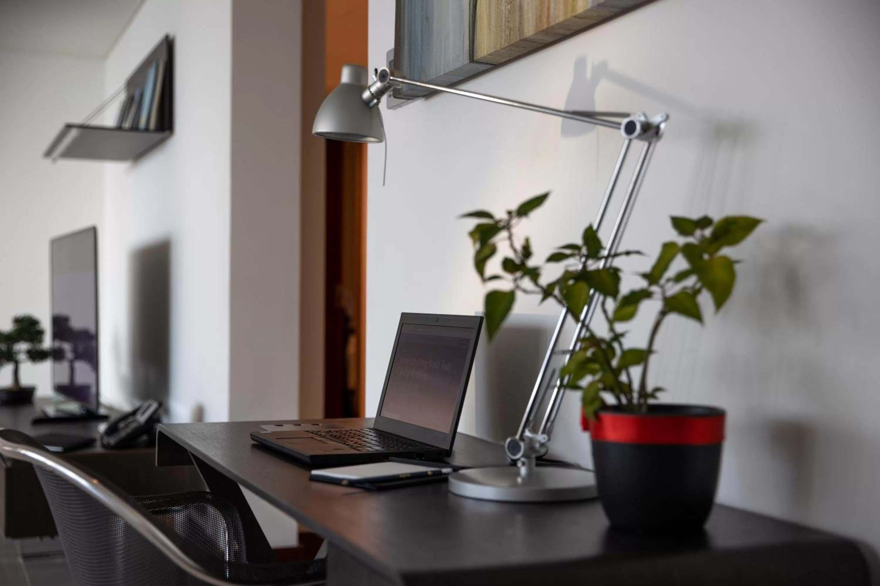 hair dresser in Jumeirah Living World Trade Centre Dubai