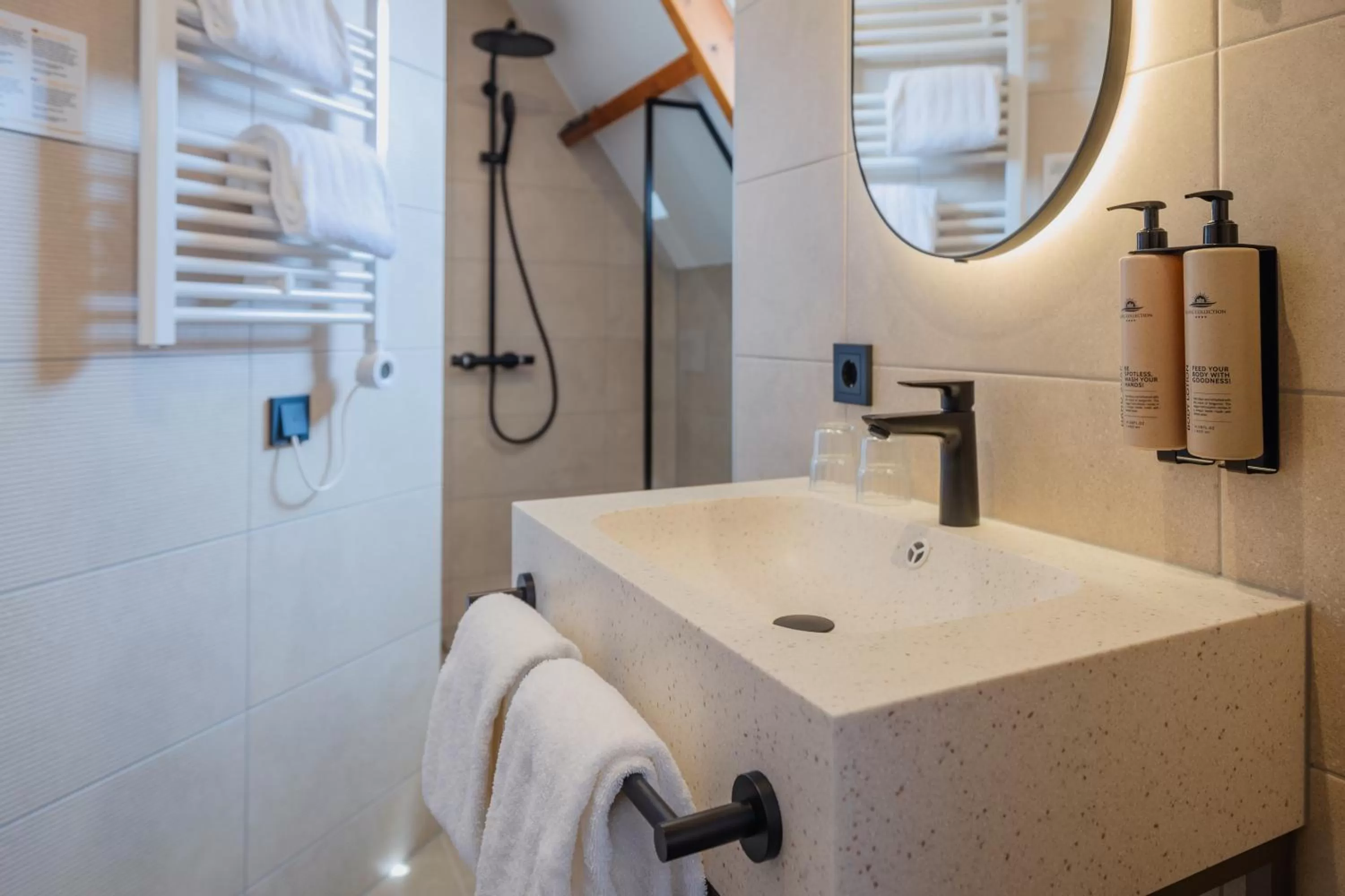 Bathroom in Hotel St Joris I Kloeg Collection