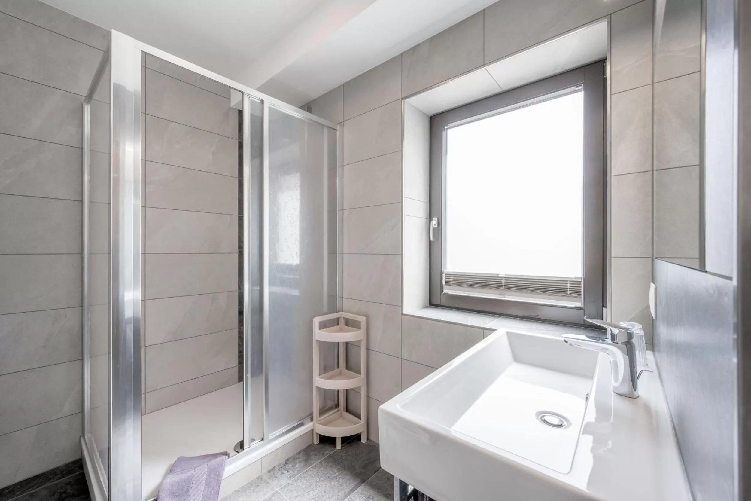 Shower in Gasthof Schroll