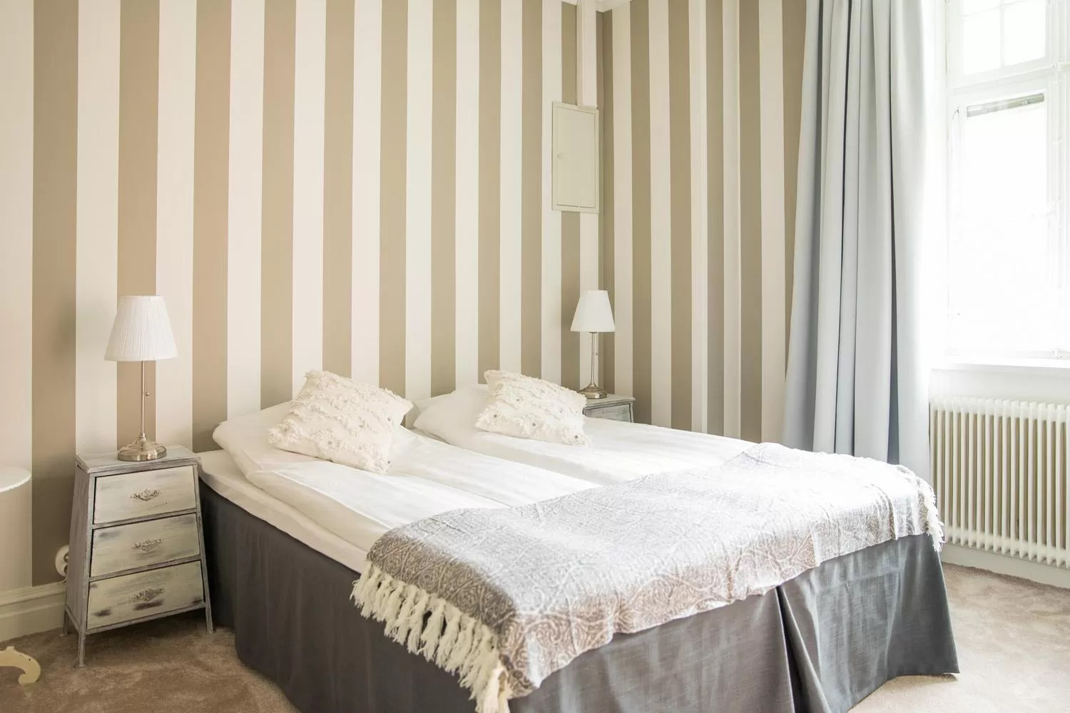 Bed in Hotell Breda Blick