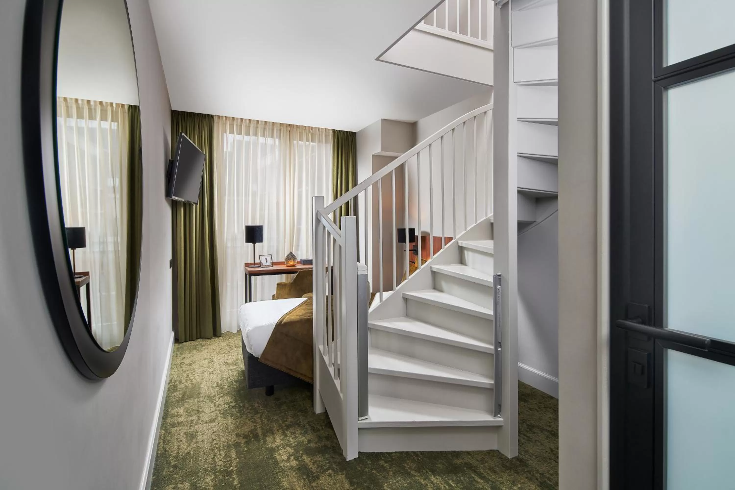 Bedroom, Bed in Boutique Hotel First City