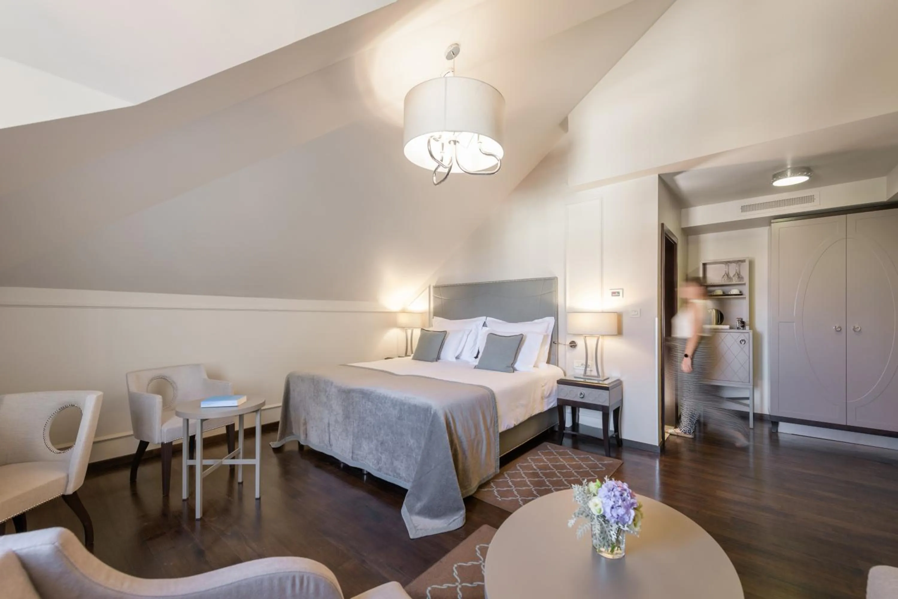 Bed in Bastion Heritage Hotel