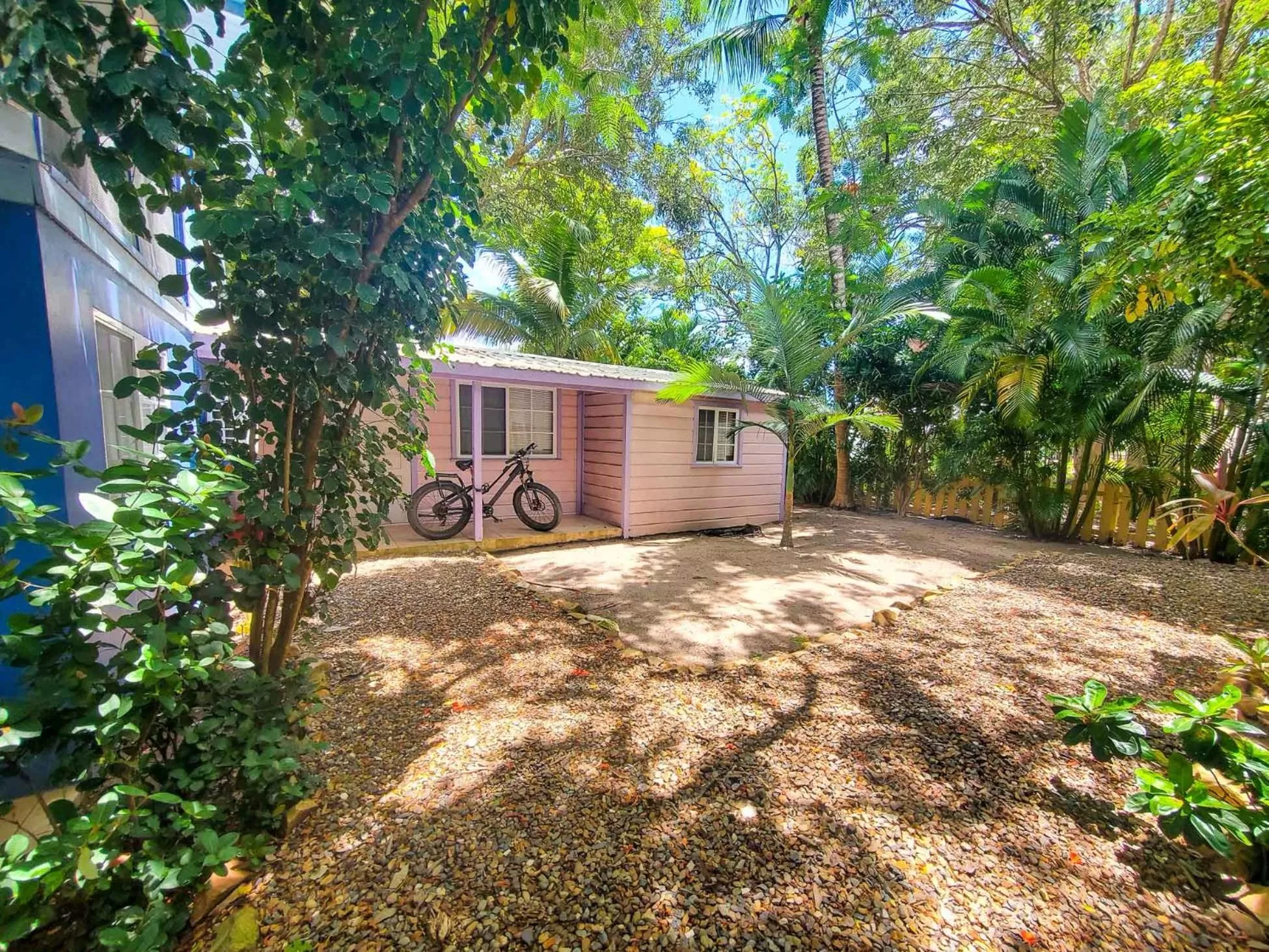 Facade/entrance in Placencia Villas