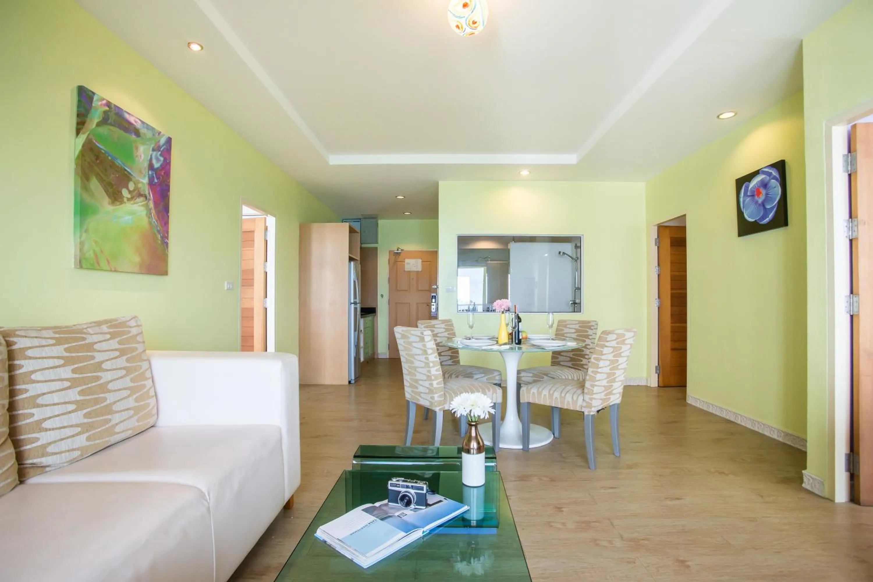 Dining area in Best Bella Pattaya